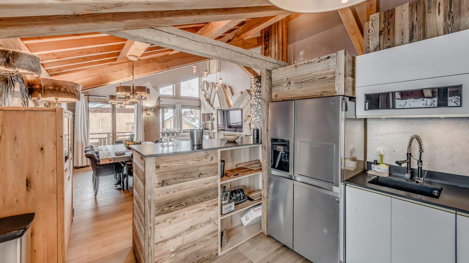 Luxury-Ski-Chalet- Tignes-Chalet Macha-Oxford-Ski-Kitchen (3).jpg