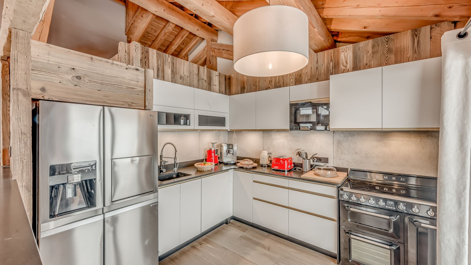 Luxury-Ski-Chalet- Tignes-Chalet Macha-Oxford-Ski-Kitchen2.jpg