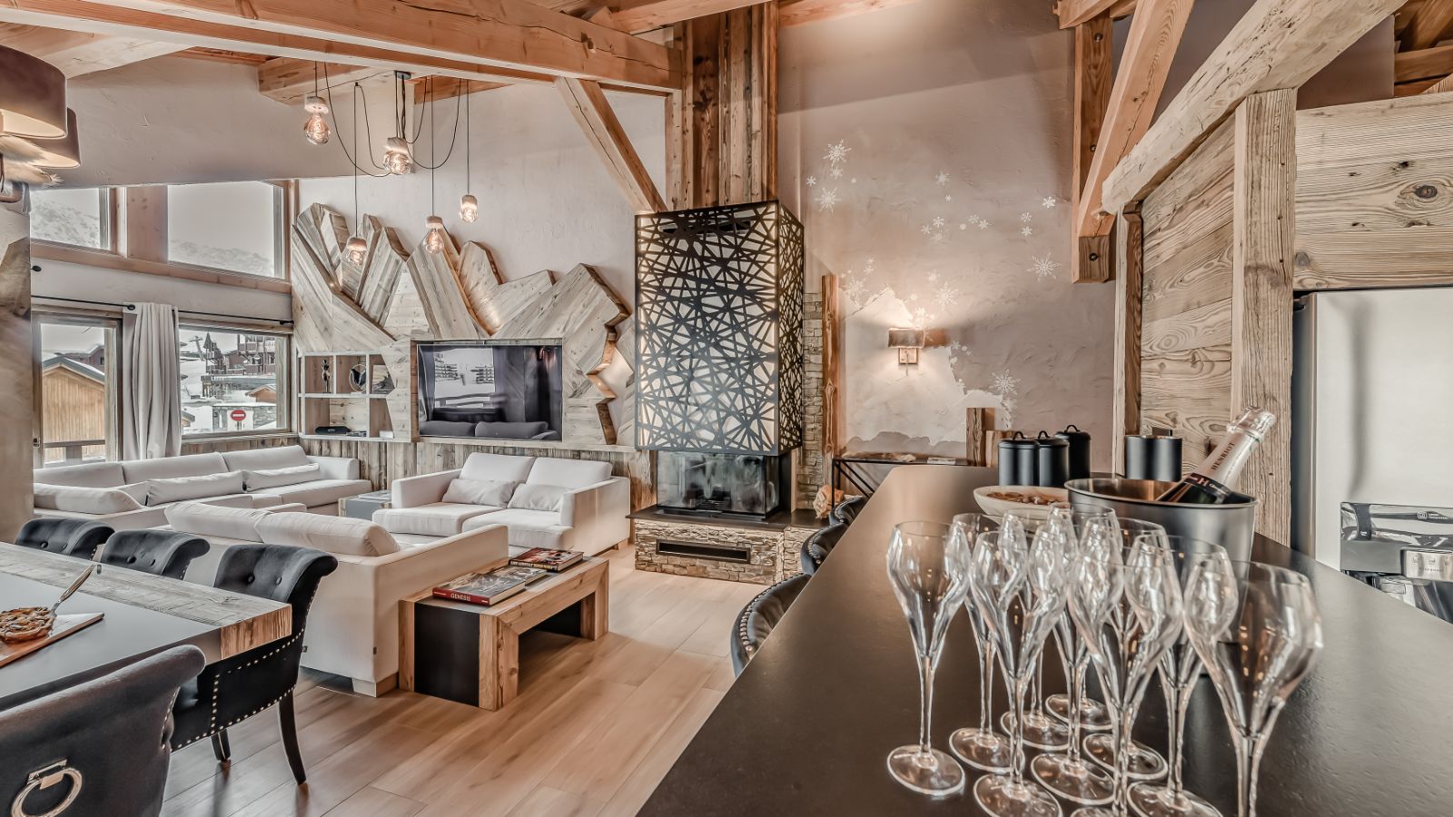 Luxury-Ski-Chalet- Tignes-Chalet Macha-Oxford-Ski-Open-Plan-Living.jpg
