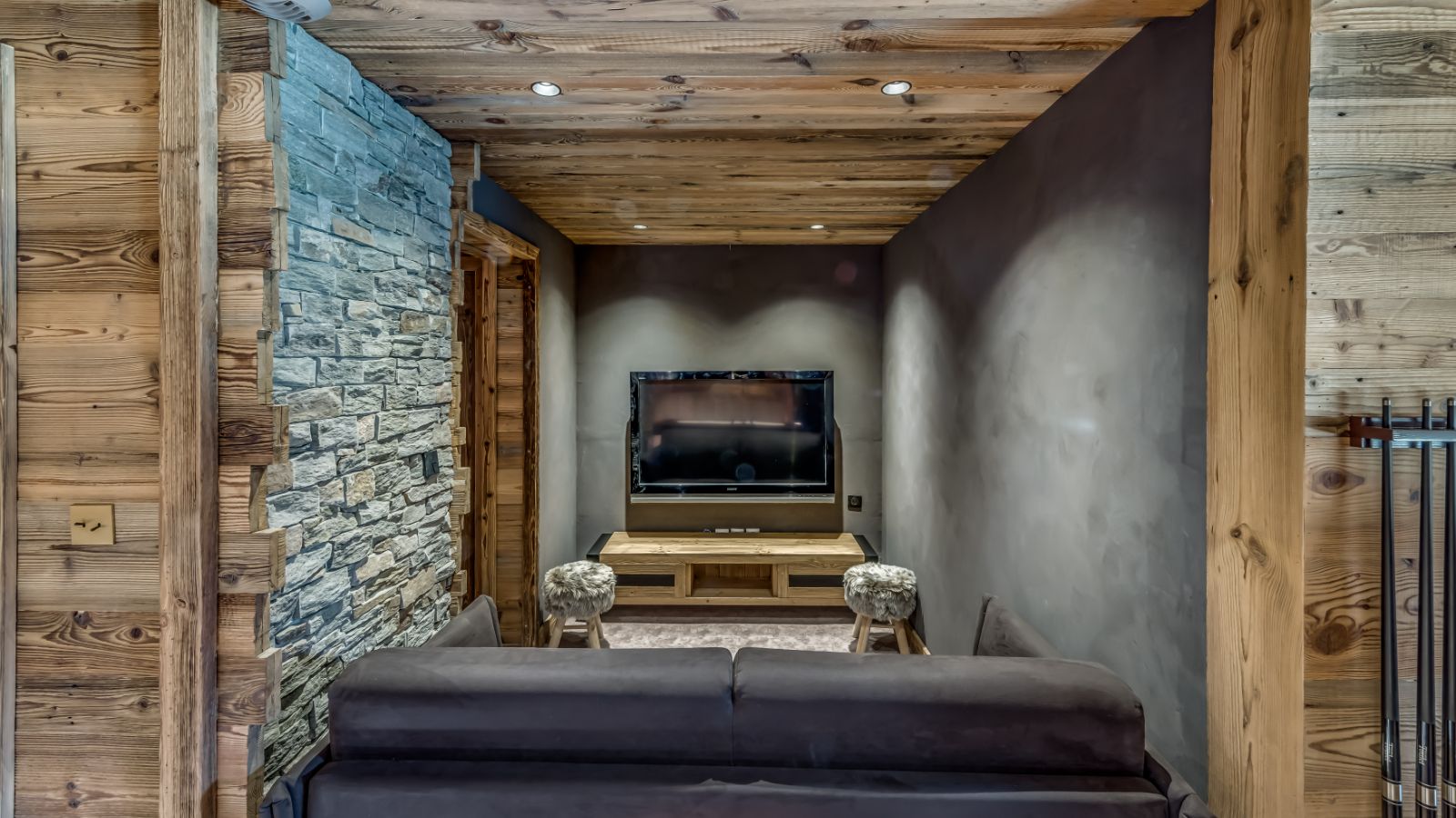 Luxury-Ski-Chalet-Tignes-Chalet-Ganga-Oxford-Ski-Cinema-Room.jpg