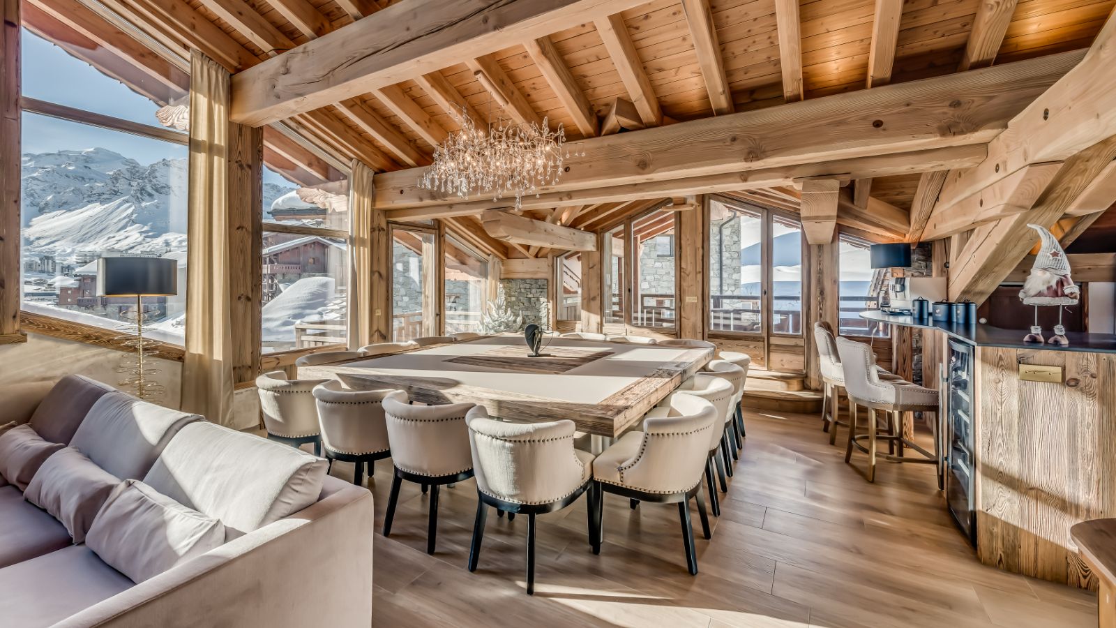 Luxury-Ski-Chalet-Tignes-Chalet-Ganga-Oxford-Ski-Dining2.jpg