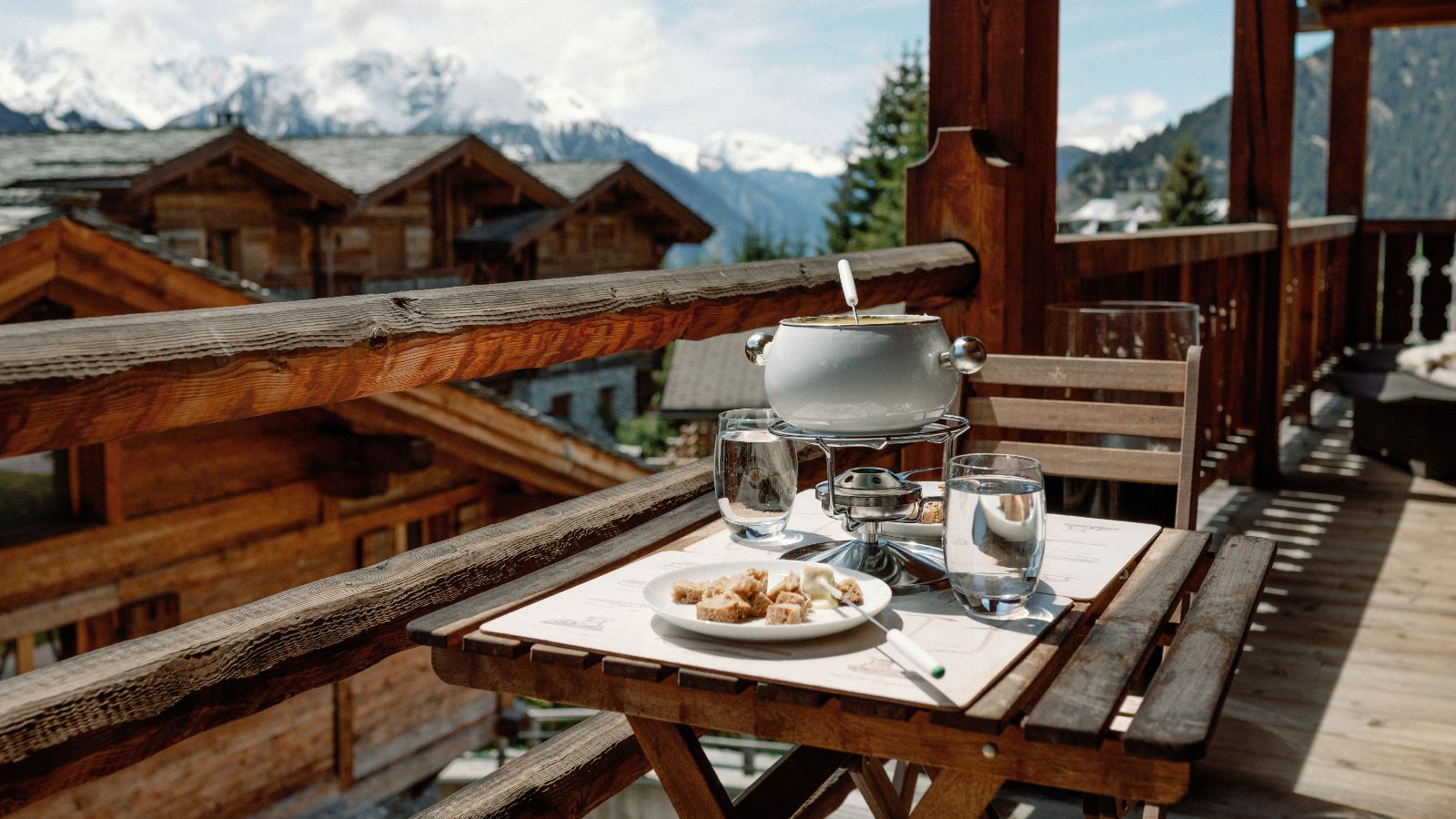 Luxury-ski-chalet-verbier-oxford-ski-terrace.JPG