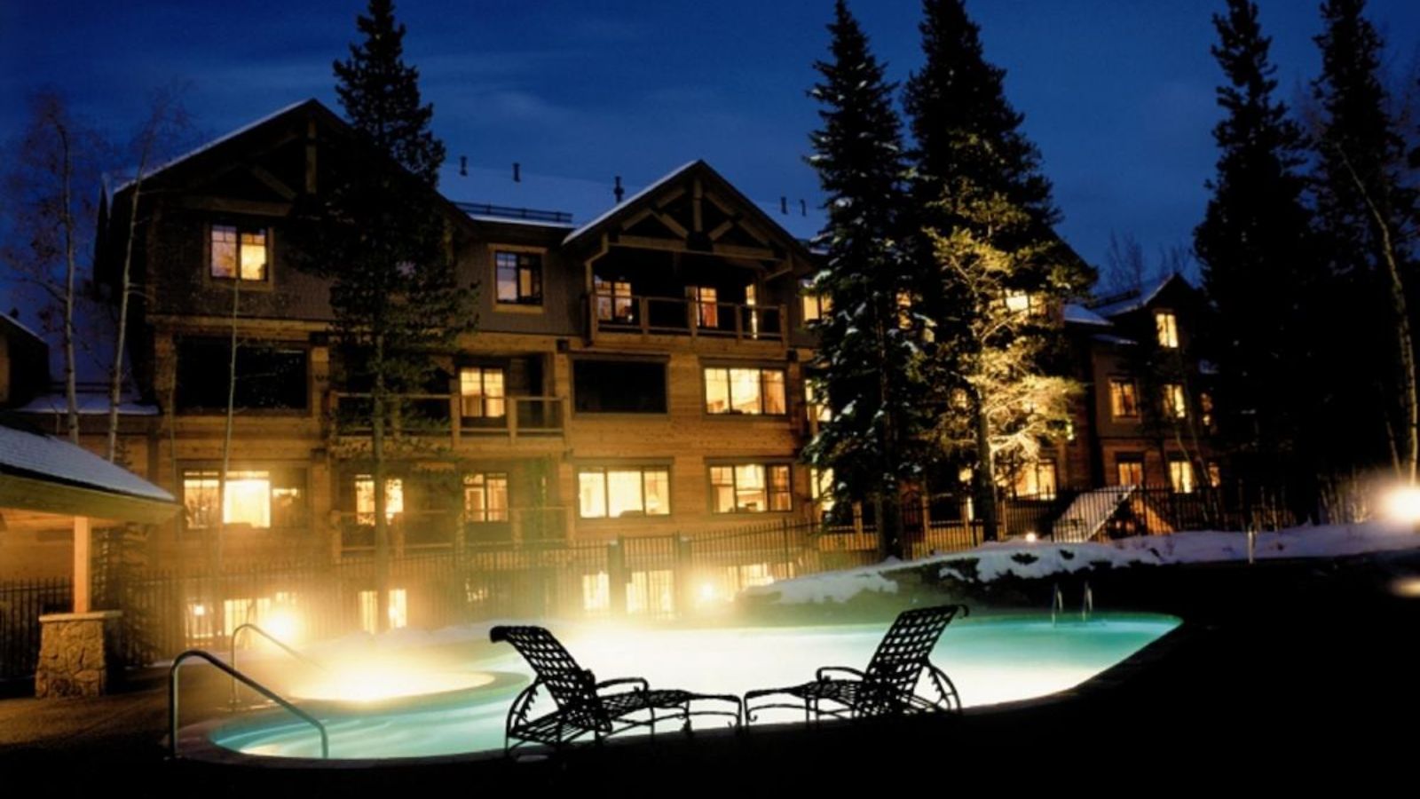 Luxury-Ski-Hotel-Breakenridge-Mountain-Thunder-Lodge-Oxford-Ski-Exterior (4).jpg