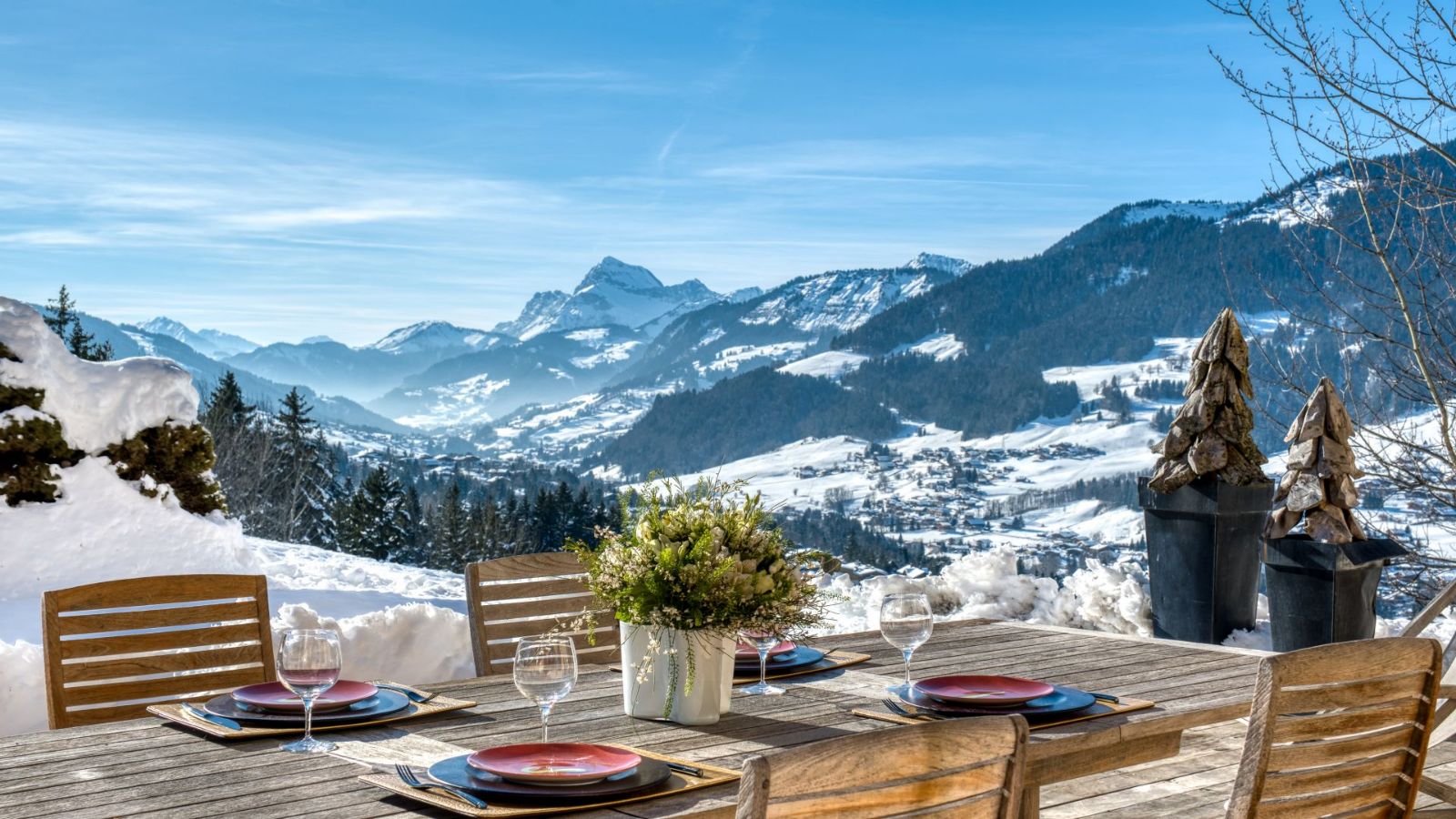 Luxury-ski-chalet-megeve-ketchina-oxford-ski-outsi.jpg