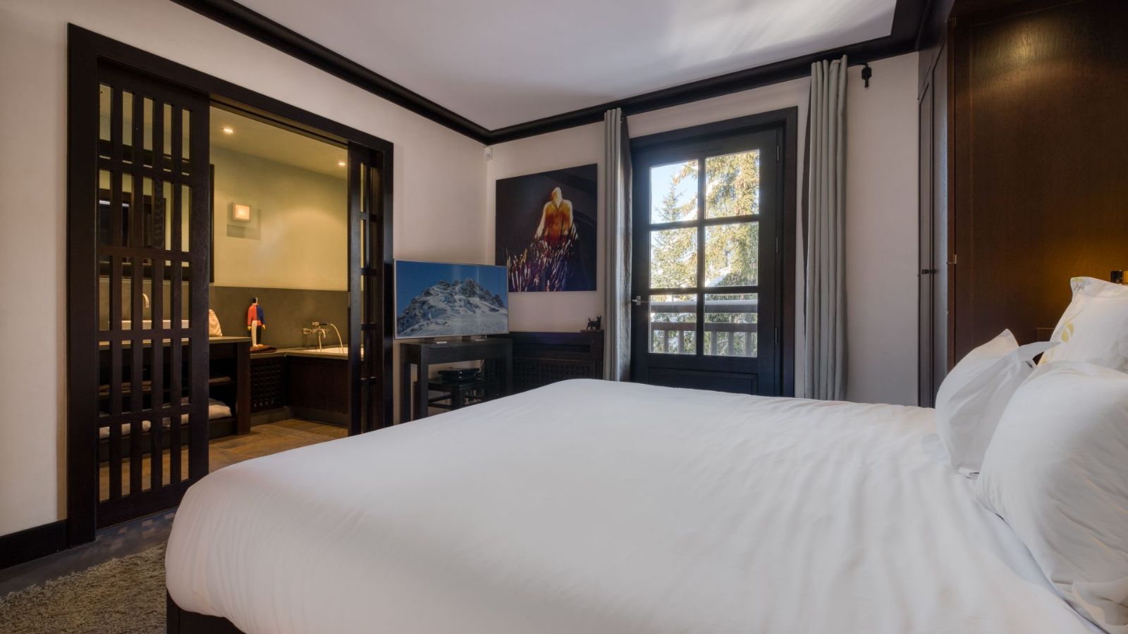 Luxury-ski-chalet-megeve-ketchina-oxford-ski-bed1.jpg