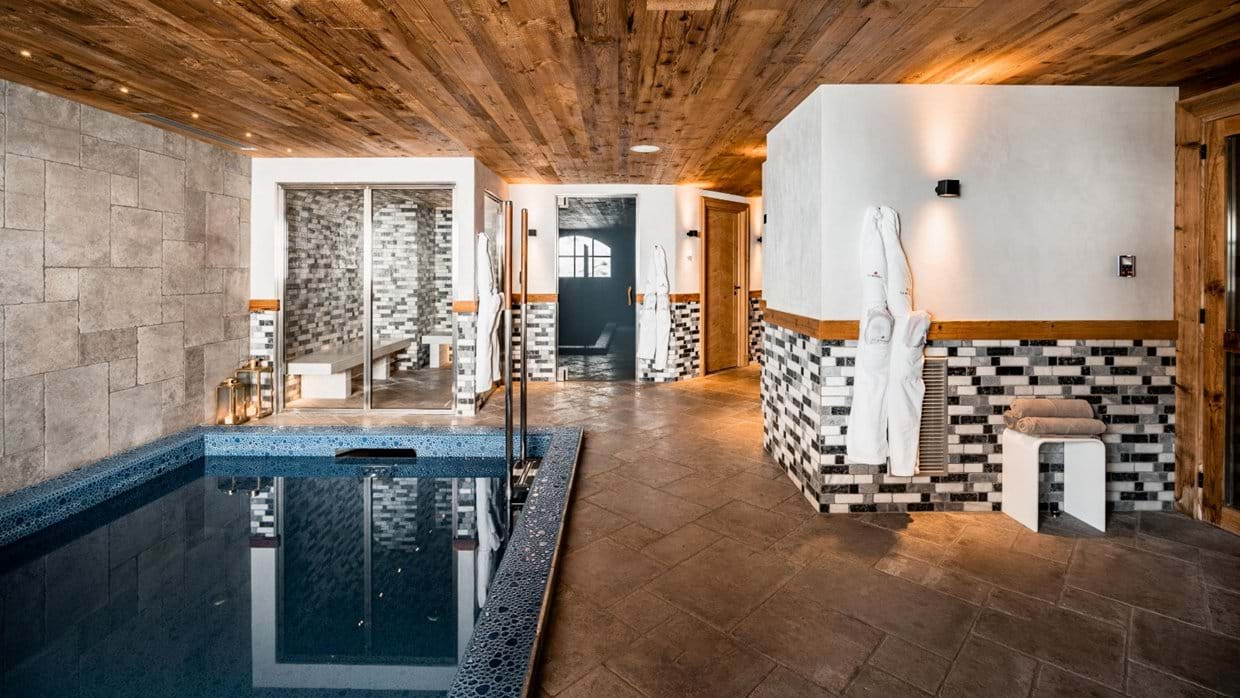 luxury-ski-chalet-val-disere-chalet-sequoia-oxford-ski (1).jpg