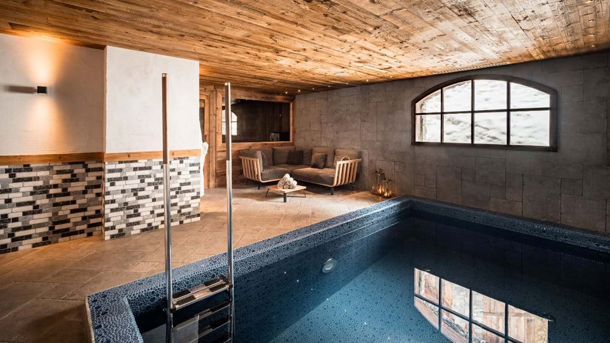 luxury-ski-chalet-val-disere-chalet-sequoia-oxford-ski (3).jpg