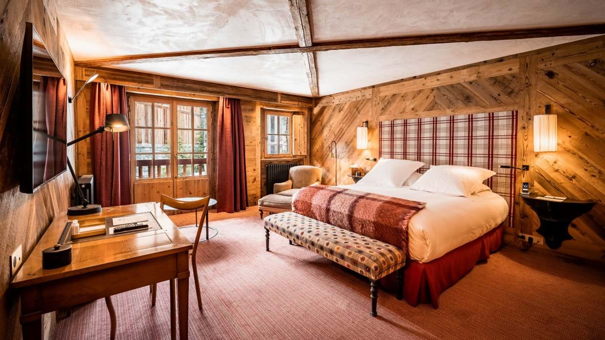 luxury-ski-chalet-val-disere-chalet-sequoia-oxford-ski (9).jpg