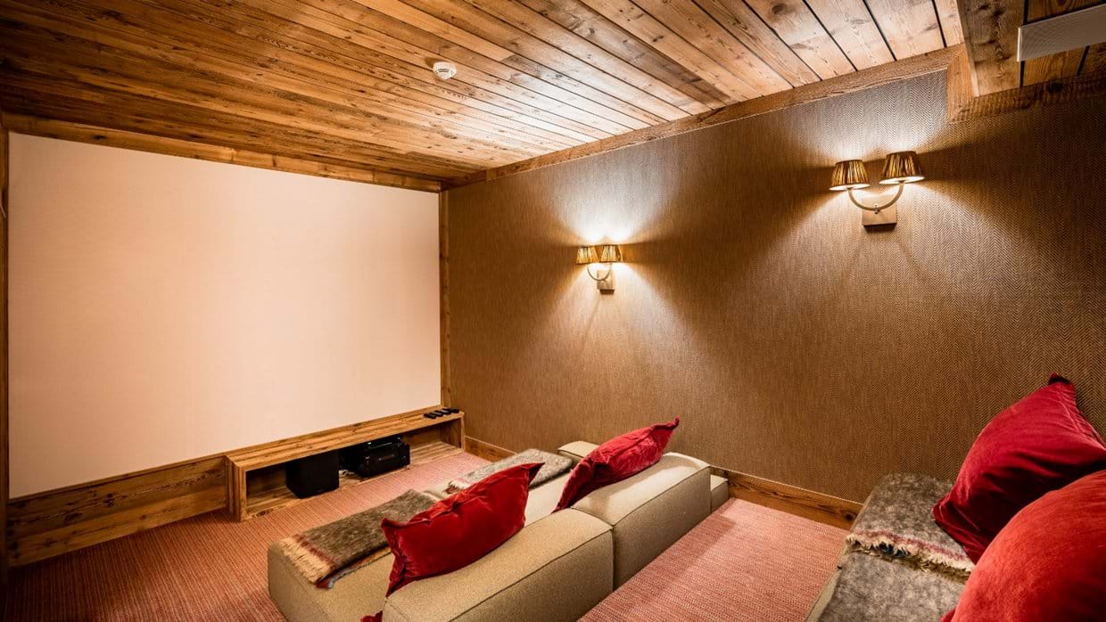luxury-ski-chalet-val-disere-chalet-sequoia-oxford-ski (19).jpg