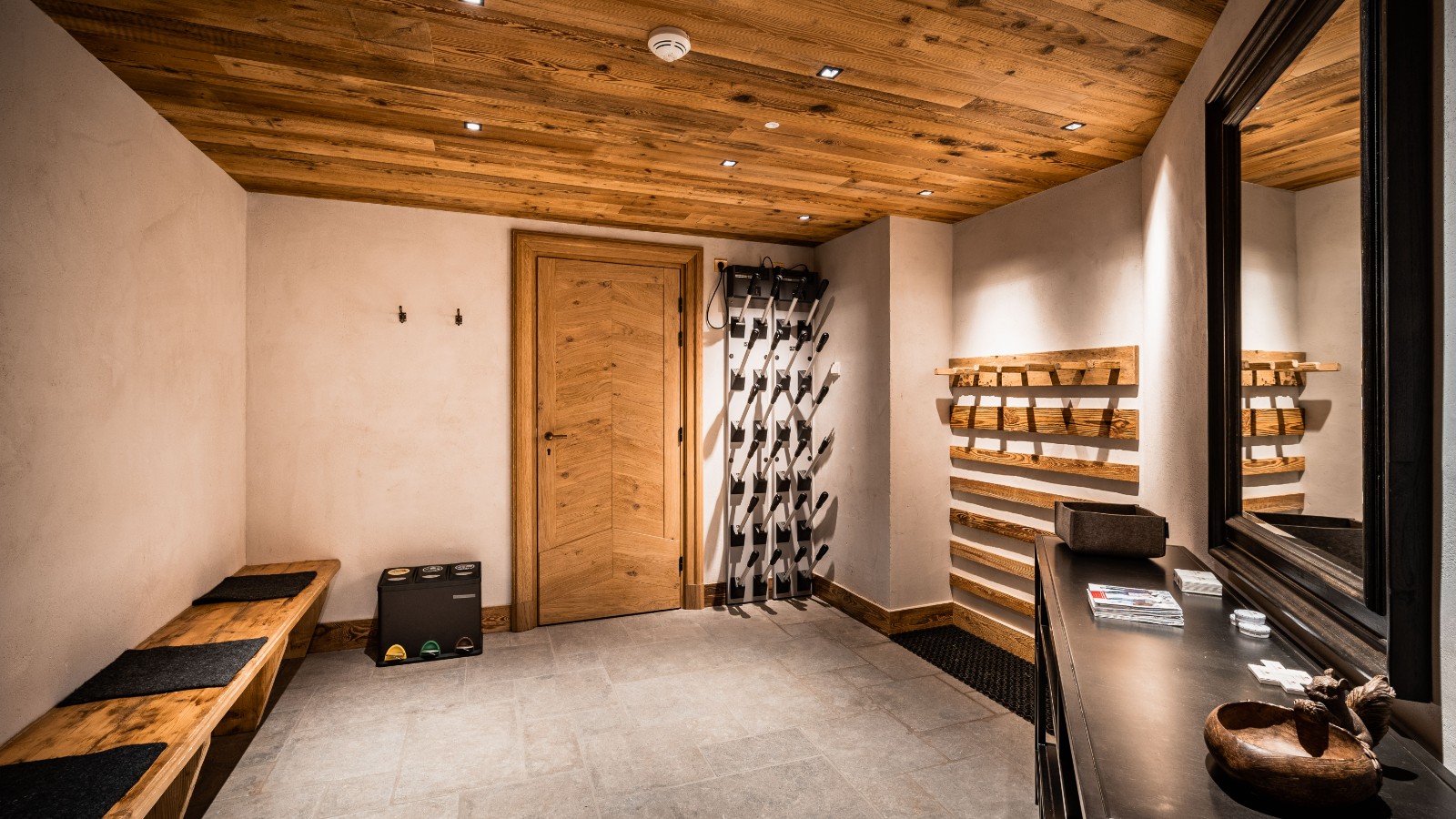 luxury-ski-chalet-val-disere-chalet-sequoia-oxford-ski (20).jpg