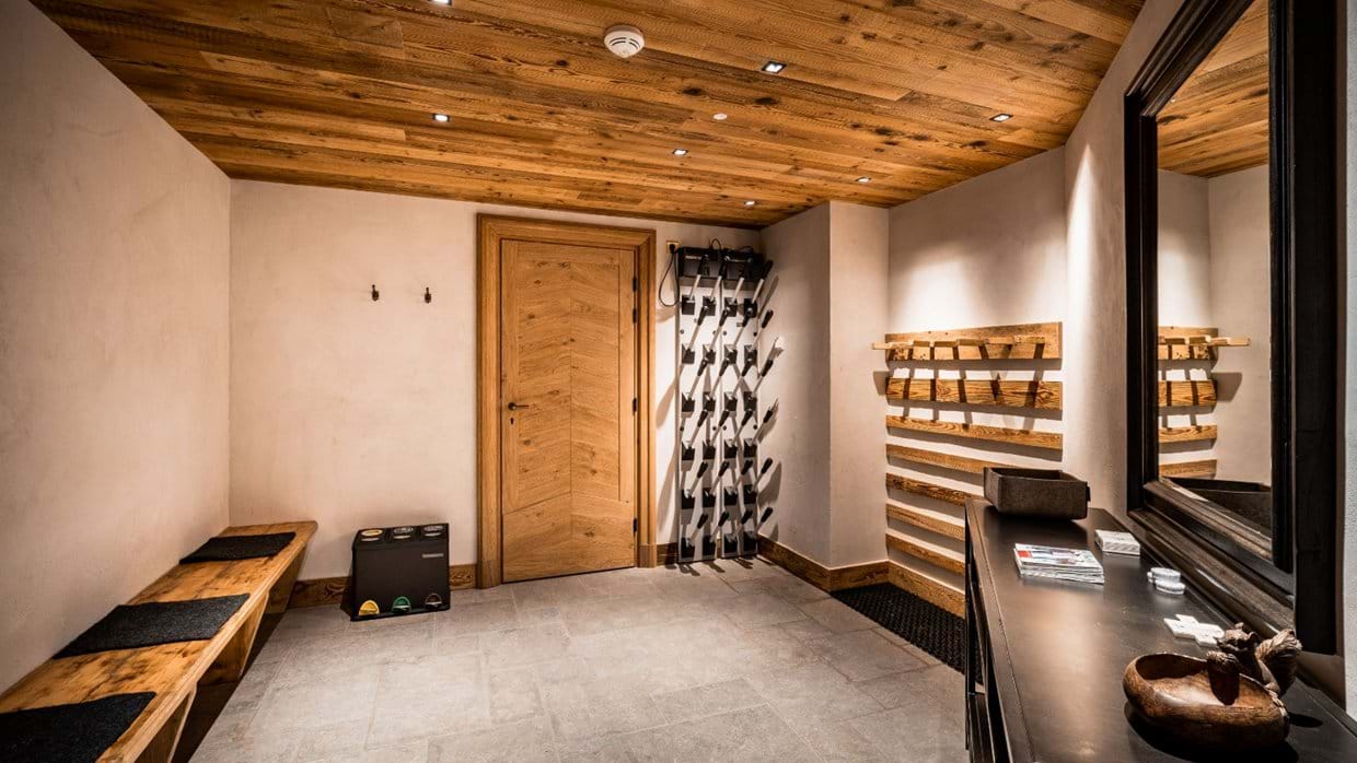 luxury-ski-chalet-val-disere-chalet-sequoia-oxford-ski (20).jpg