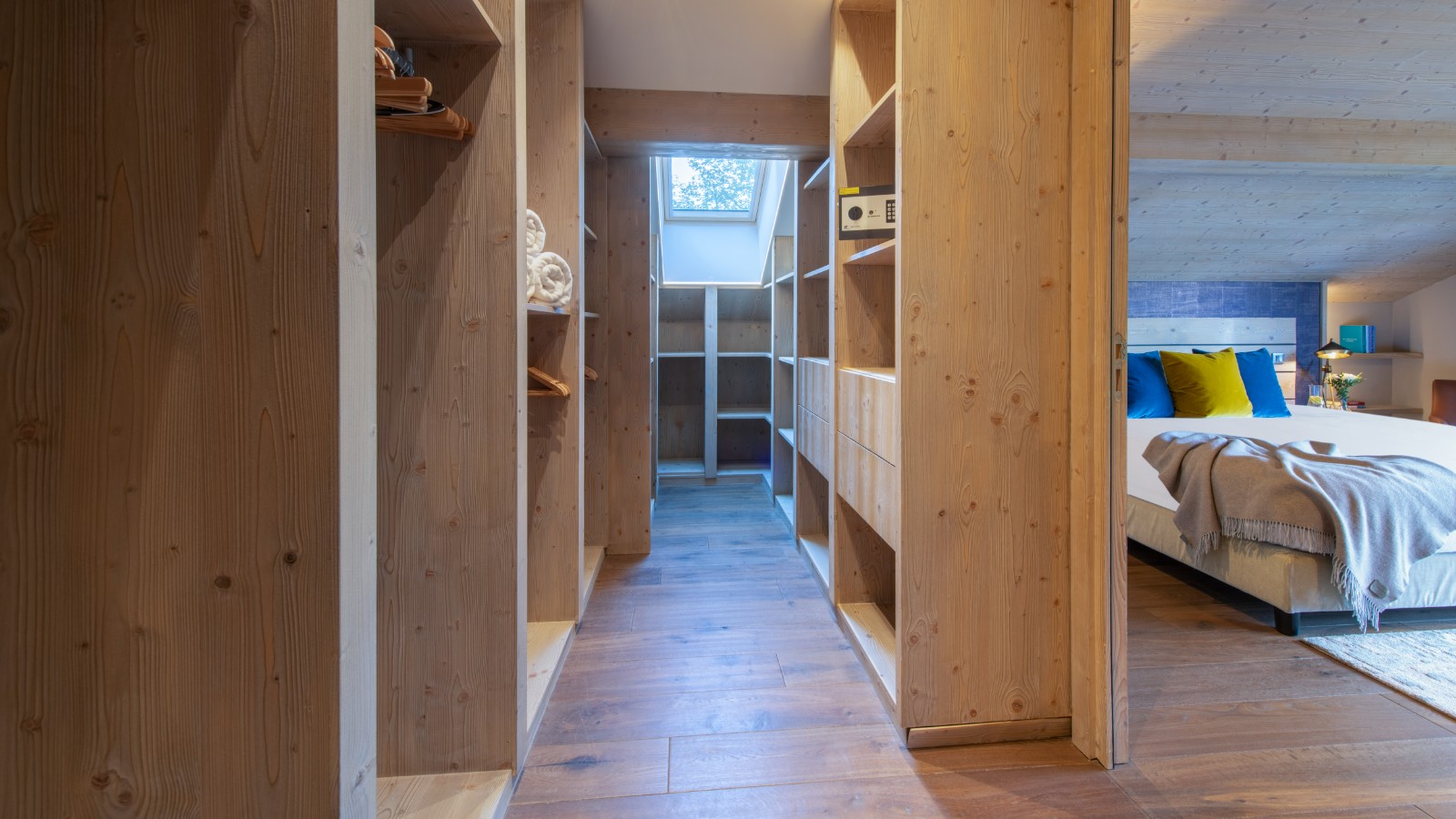 luxury-ski-chalet-meribel-chalet-altius-oxford-ski-company (32).jpg