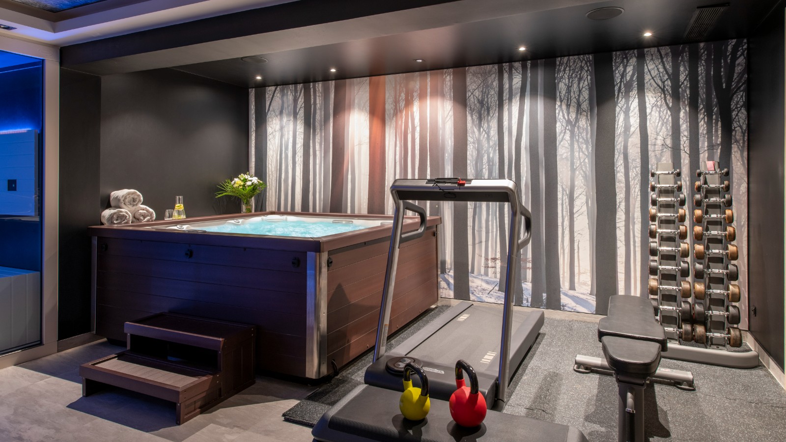 luxury-ski-chalet-meribel-chalet-altius-oxford-ski-company (12).jpg