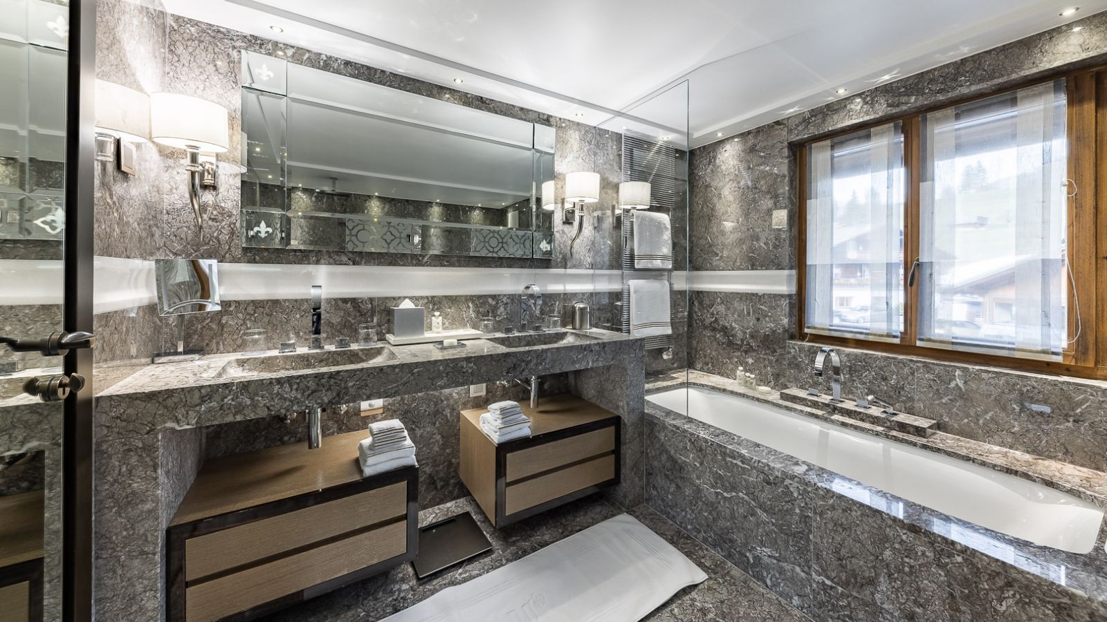 Ultima Gstaad Bathroom 2.jpg (1)