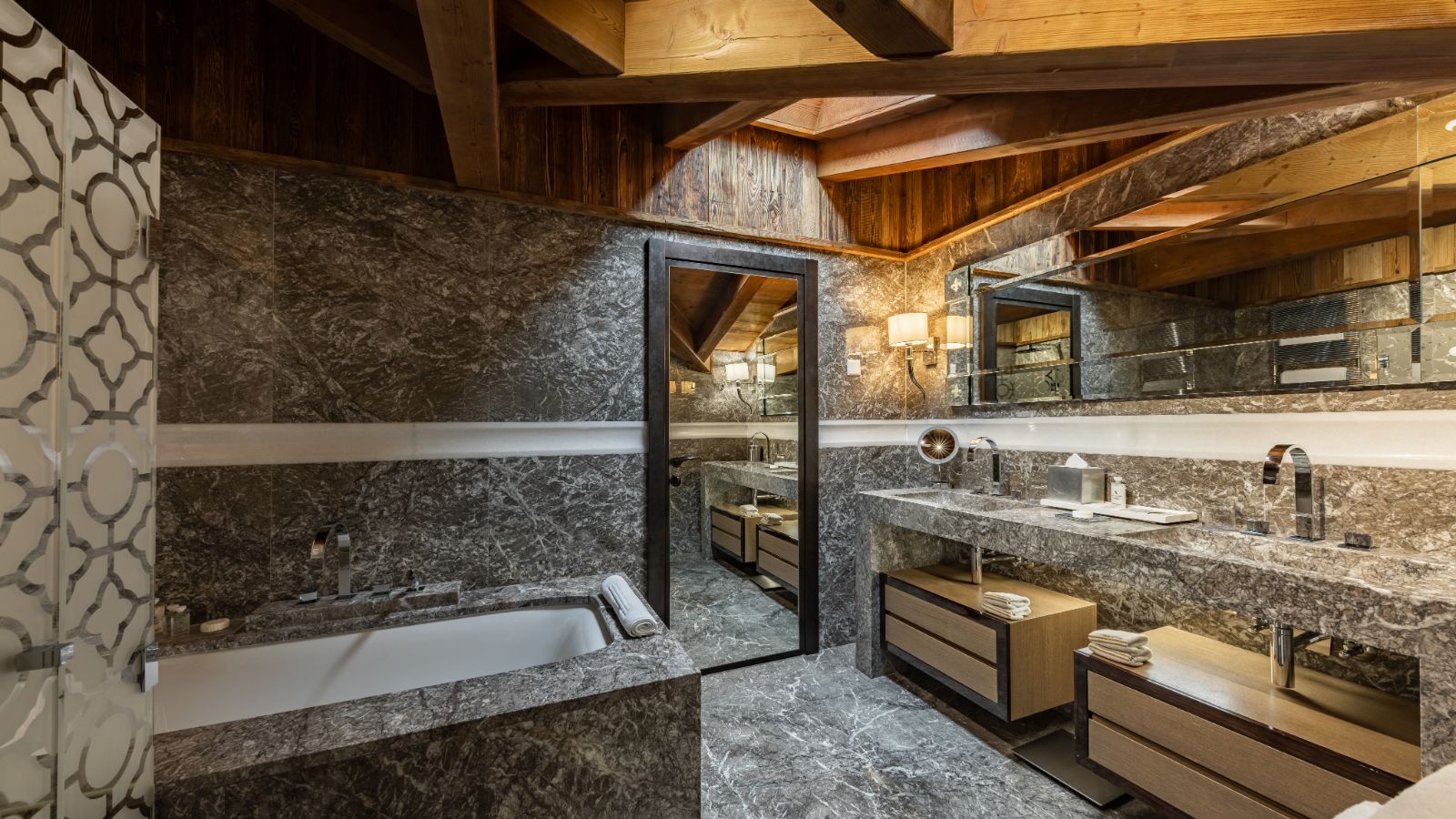 Ultima Gstaad Bathroom.jpg (1)