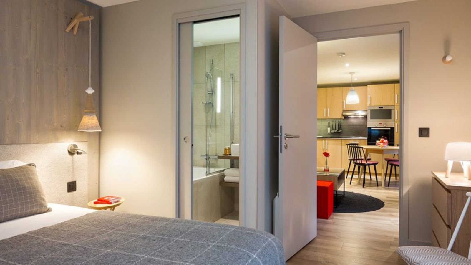 Luxury-Ski-Hotel-Chamonix-Heliopic-Hotel-Spa-Oxford-Ski-Bedroom (8).jpg