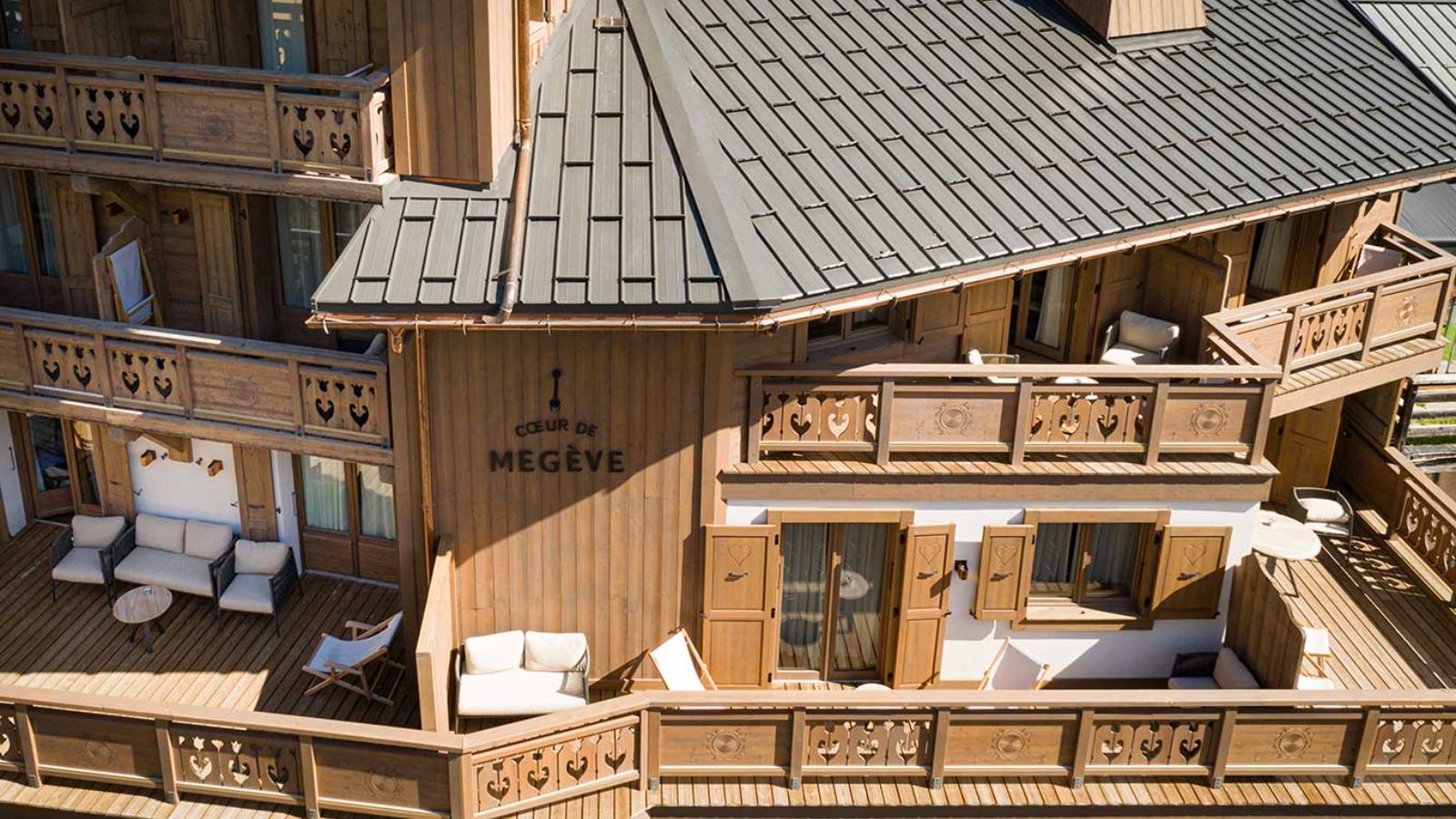 Luxury-Ski-Hotel-Megeve-Coeur-de-Megeve-Oxford-Ski-Balcony.jpg