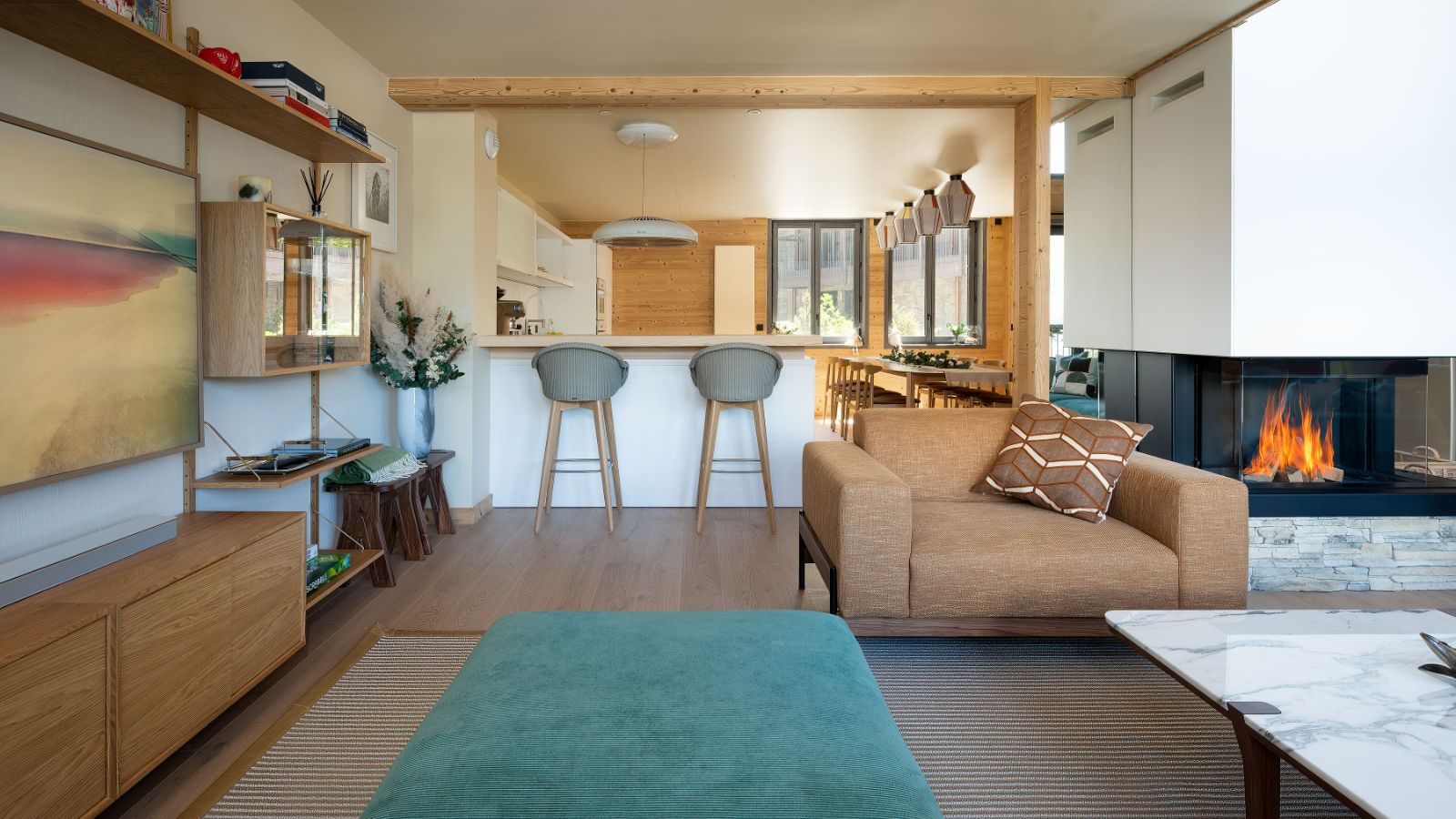 Luxury-ski-chalet-Courchevel 1550- Chalet Sira-oxford-ski-Lounge(1).jpg