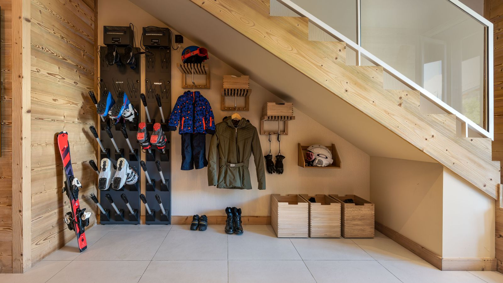 Luxury-ski-chalet-Courchevel 1550- Chalet Sira-oxford-ski-Skiroom.jpg