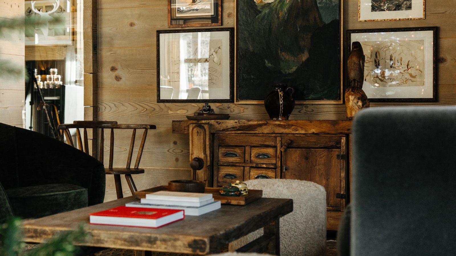 interior-lobby (2).jpg