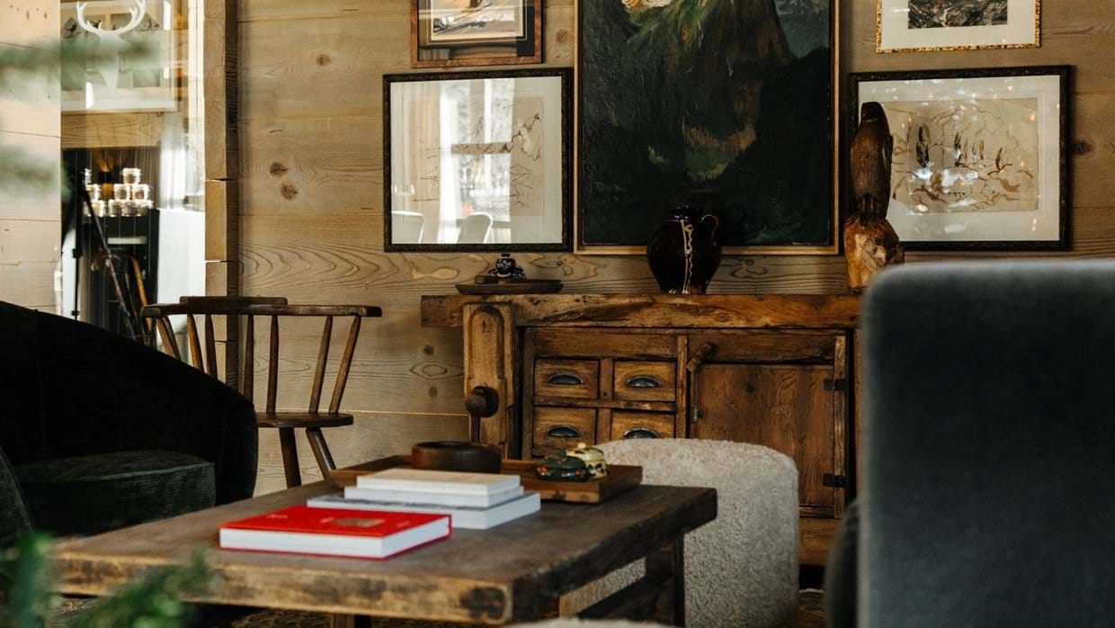 interior-lobby (2).jpg