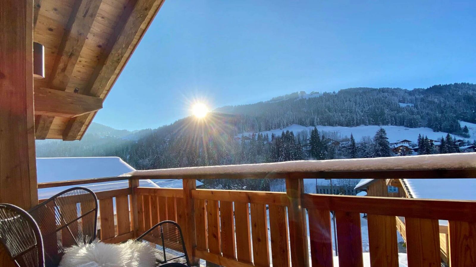 Chalet-Sandjeman-Morzine-Terrace-in-Winter.jpg