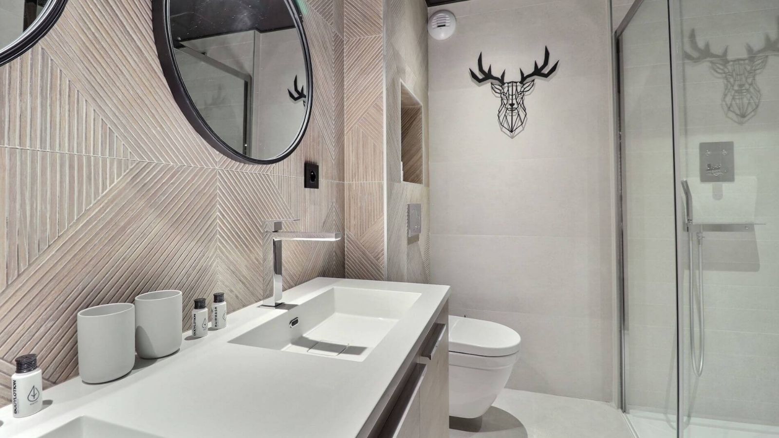 Chalet-Sandjeman-Morzine-Luxury-Bathroom.jpg