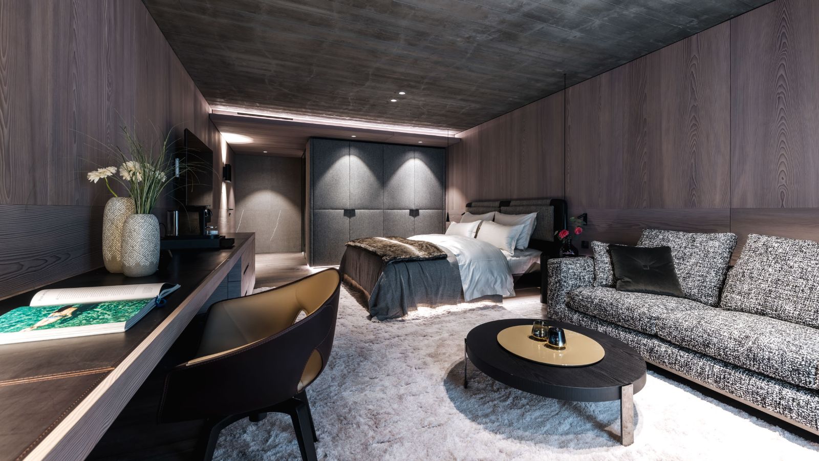 Luxury-Ski-Chalet-Operlech-Le Chalet-Oxford-Ski-Bedroom(2).jpg