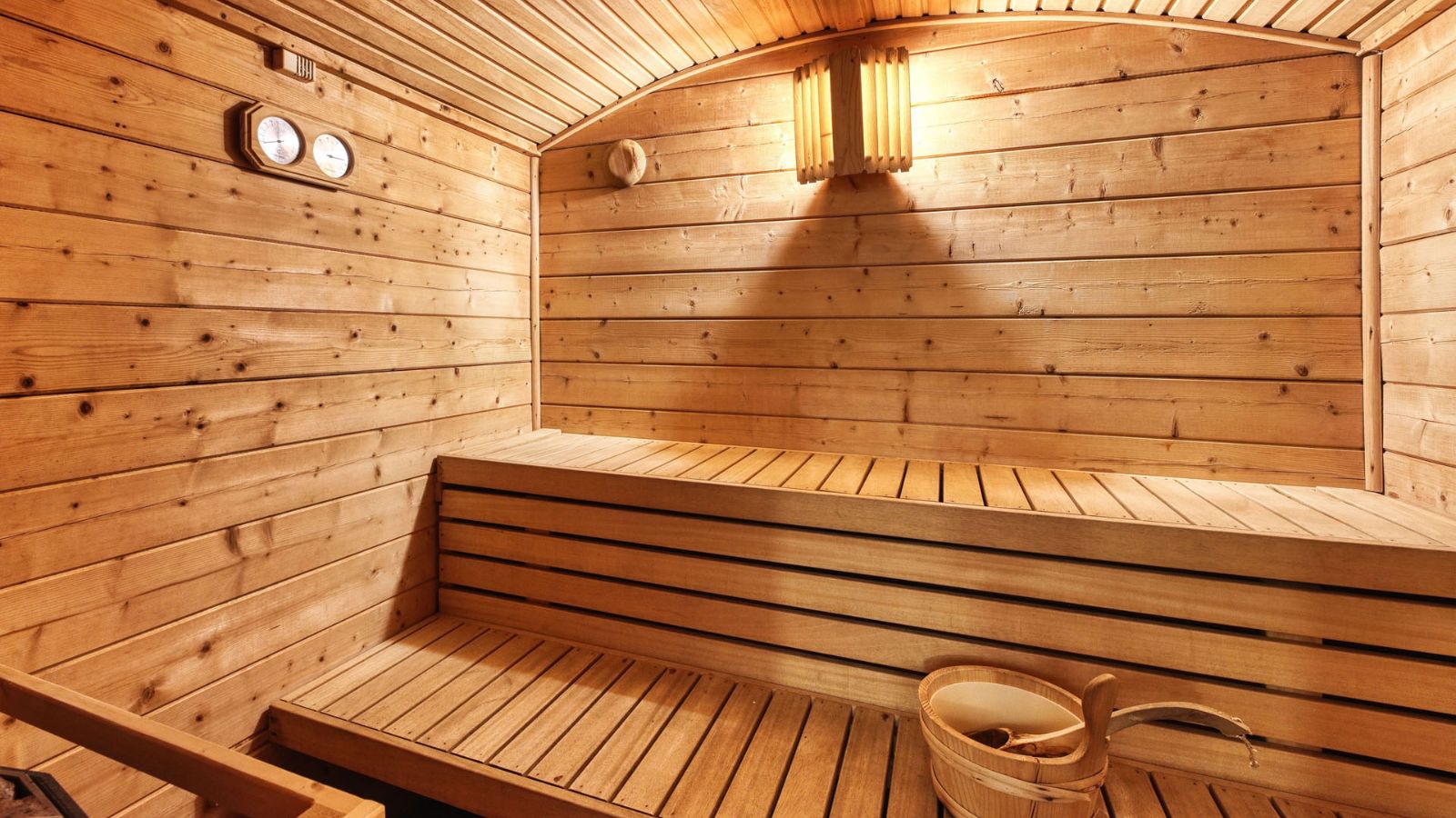 Luxury-ski-chalet-Chamonix-chalet le marti-oxford-ski-Spa(2).jpg