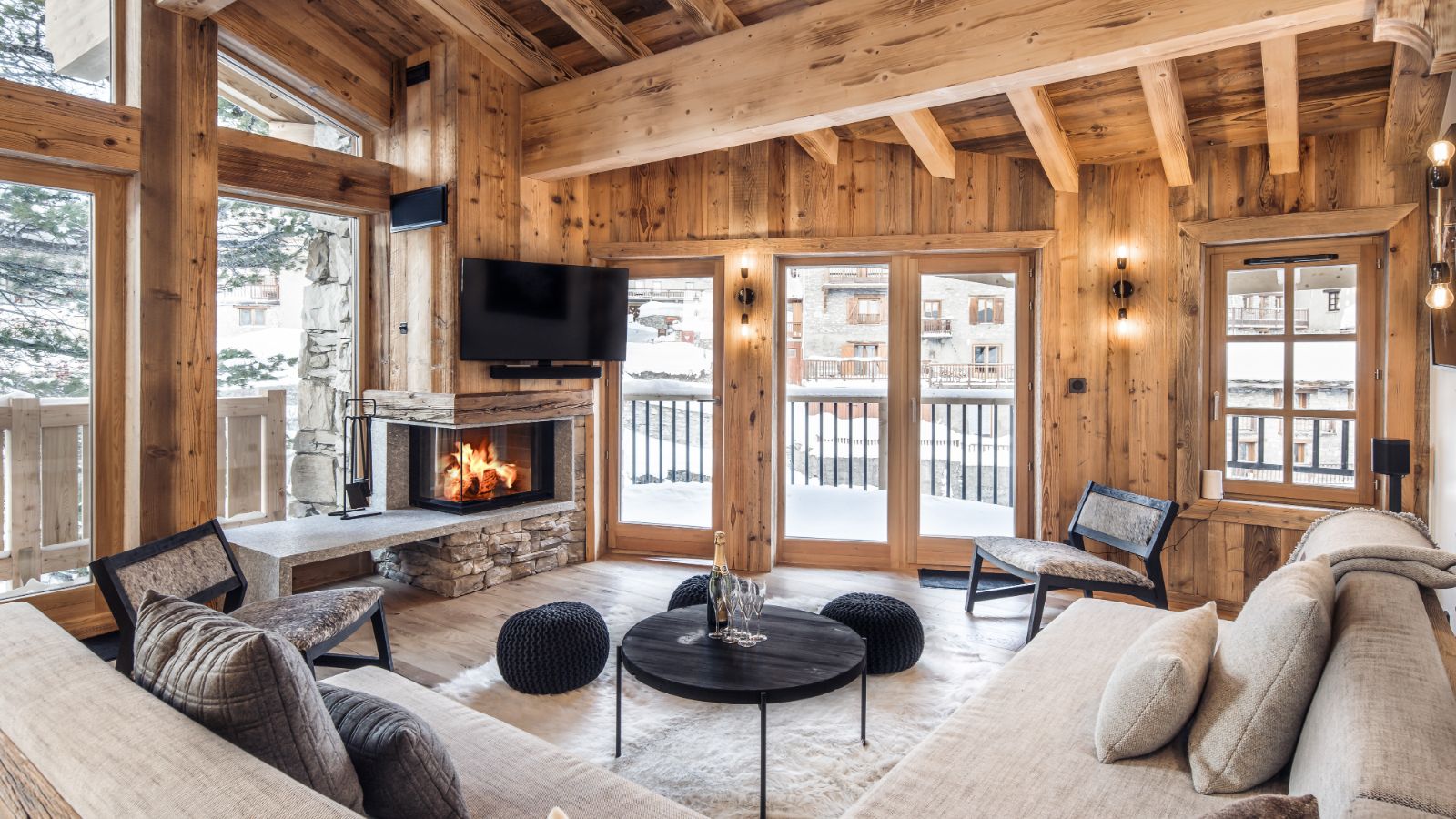 Luxury-Ski-Chalet-Val d'Isere-Chalet Atacama-Oxford-Ski-Living room.jpg