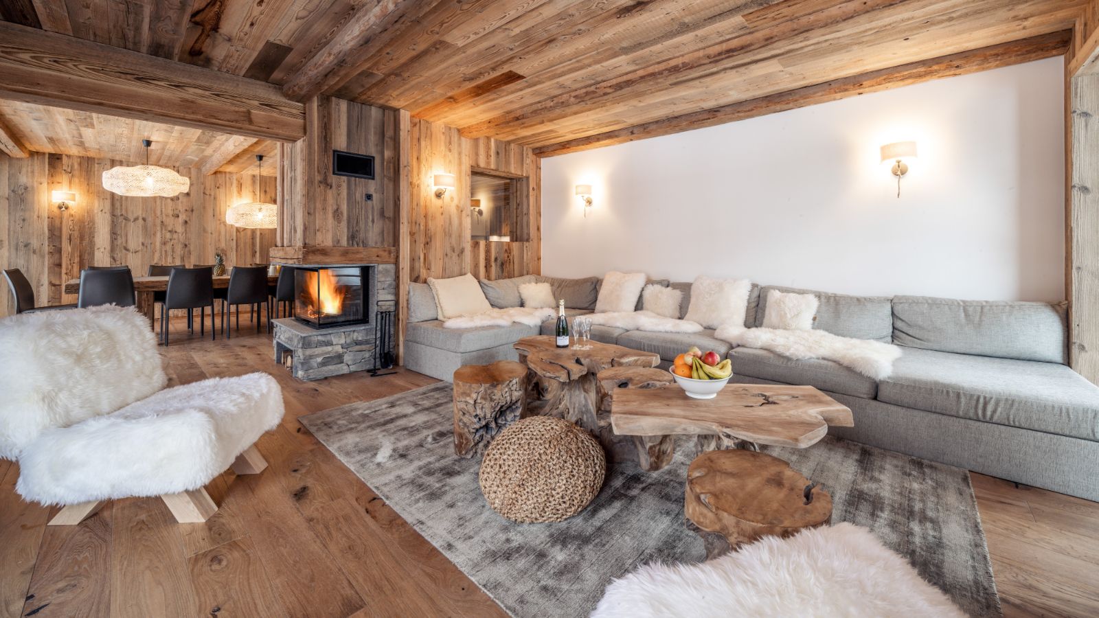 Luxury-Ski-Chalet-Val d'Isere-Chalet Source de L'isere-Oxford-Ski-Living room(1).jpg