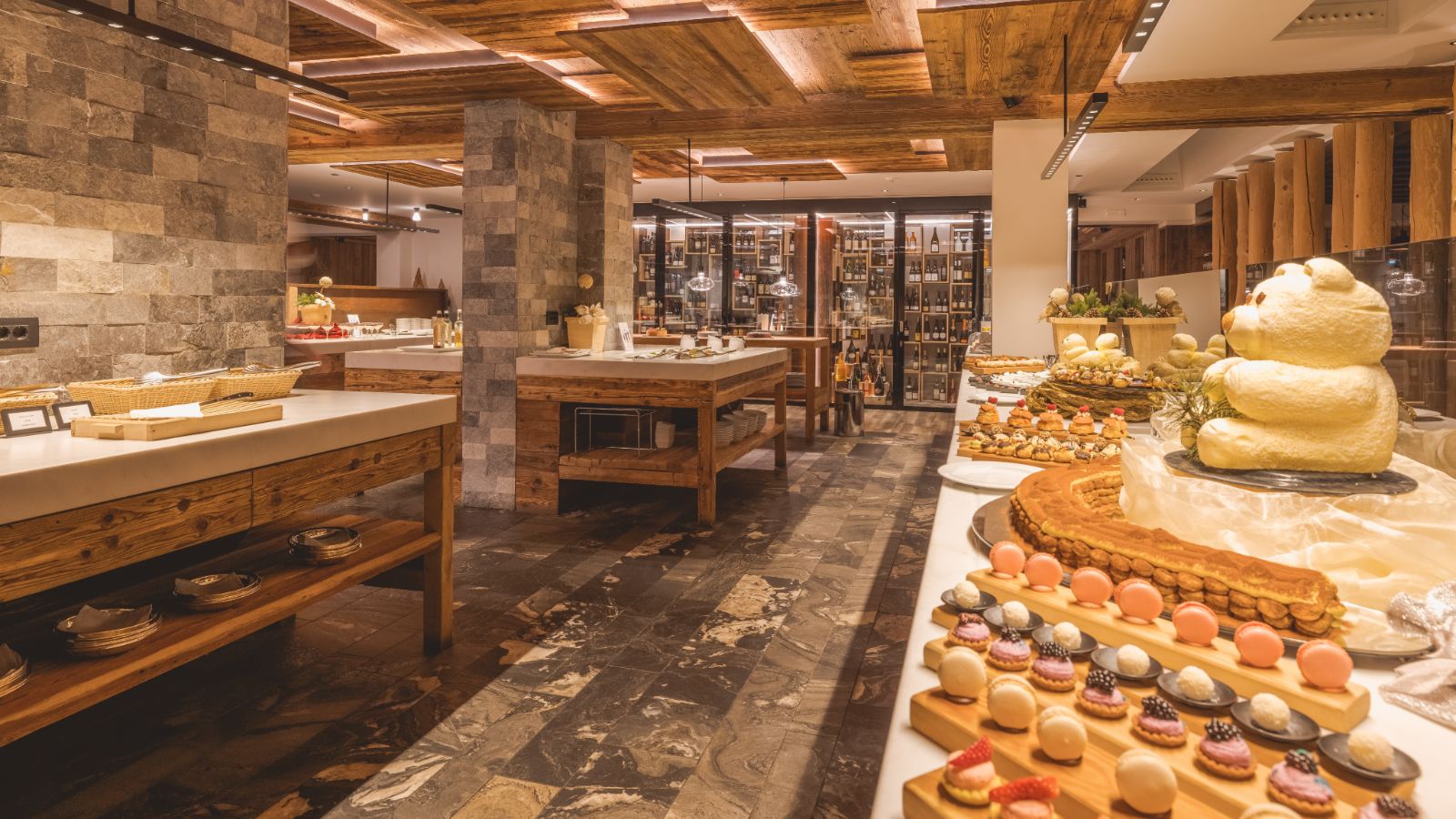 Luxury-Ski-Hotel-Alta Badia-Hotel Col Alto-Oxford-Ski-Restaurant(3) .jpg