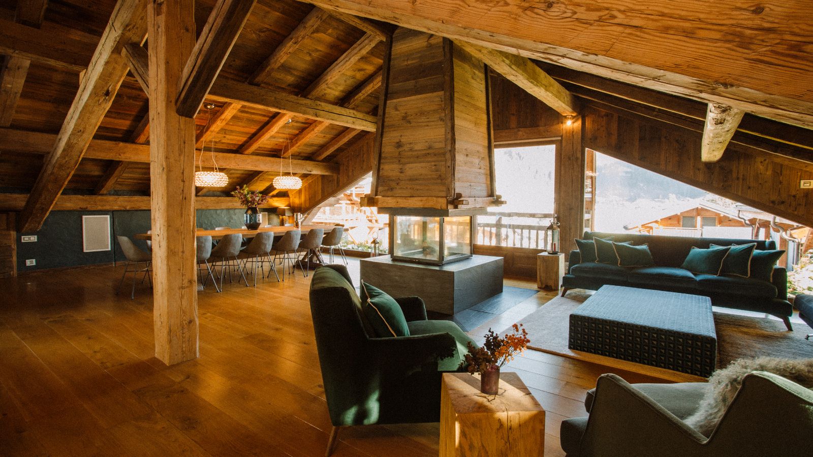 Luxury-Ski-Chalet-Morzine-Chardon-Oxford-Ski-Full room zoom.jpg
