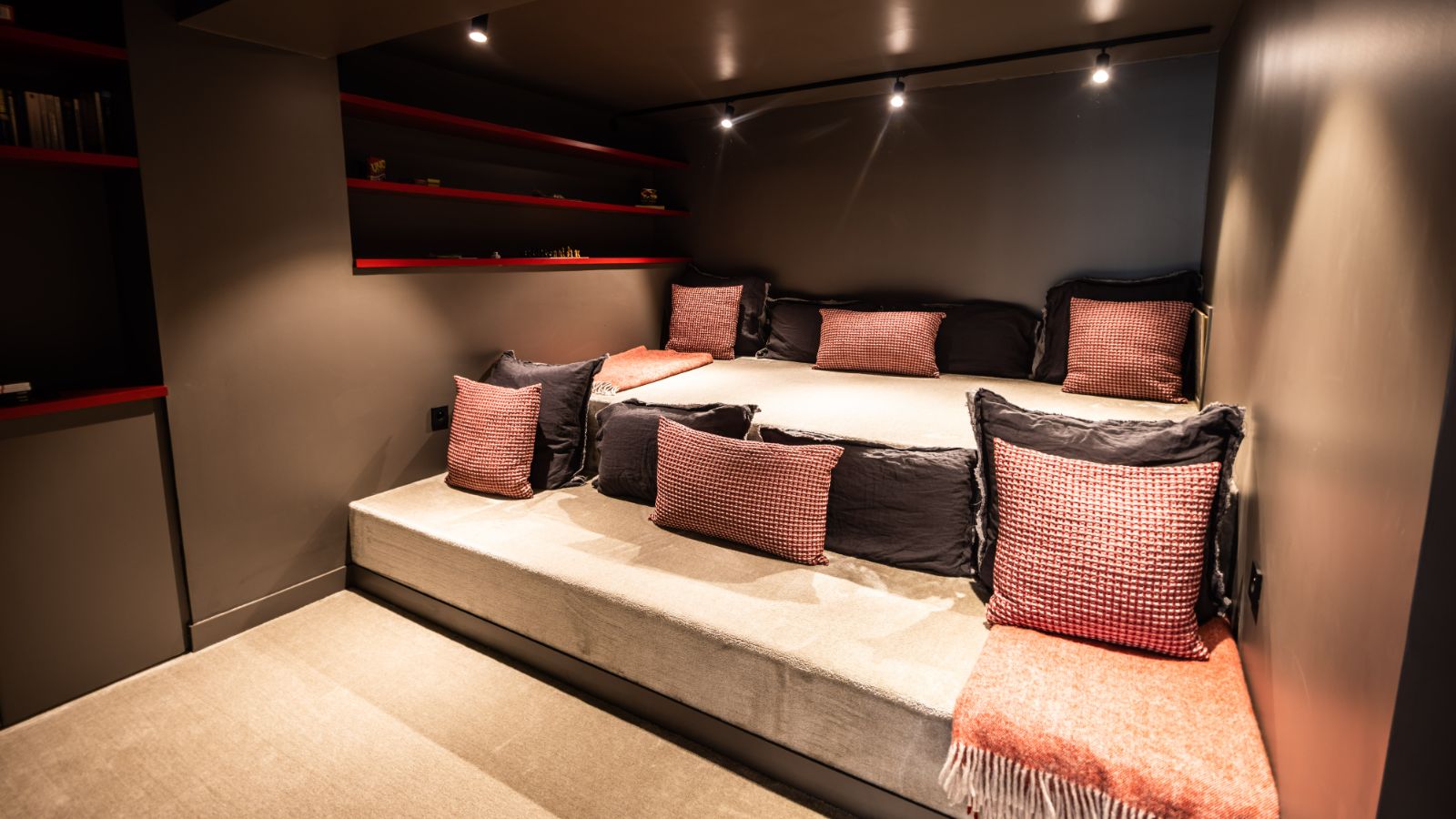 Luxury-Ski-Chalet-Chamonix-Volet Rouges-Oxford-Ski-Cinema.jpg