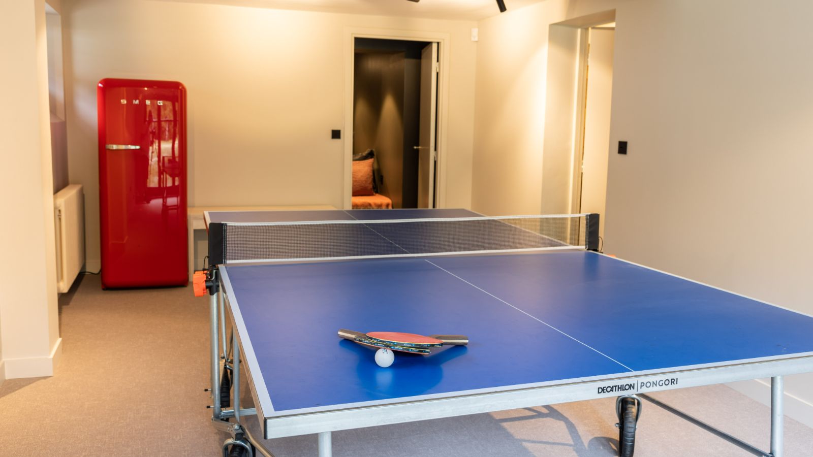 Luxury-Ski-Chalet-Chamonix-Volet Rouges-Oxford-Ski-Ping pong table.jpg