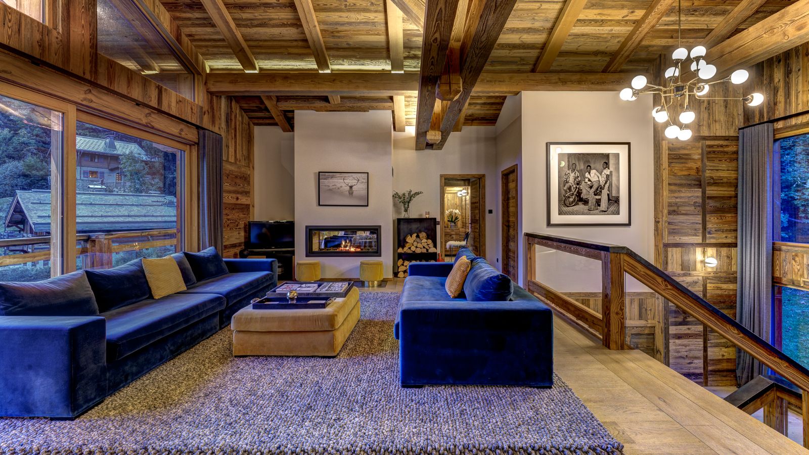 Luxury-ski-chalet-chamonix-Chalet des Droites-oxford-ski-Lounge(1).jpg