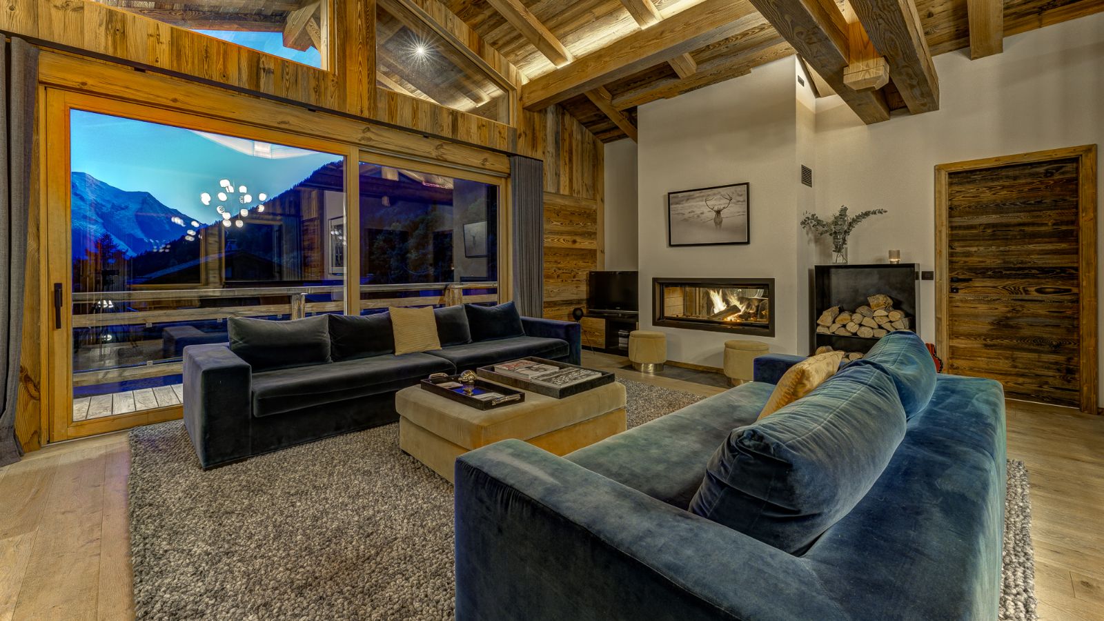 Luxury-ski-chalet-chamonix-Chalet des Droites-oxford-ski-Lounge(2).jpg