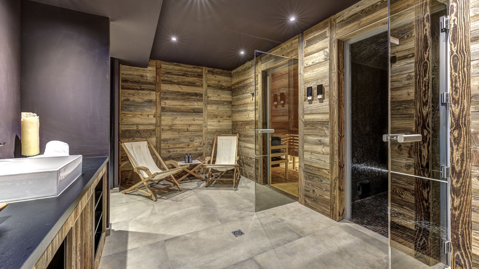Luxury-ski-chalet-chamonix-Chalet des Droites-oxford-ski-Spa(1).jpg
