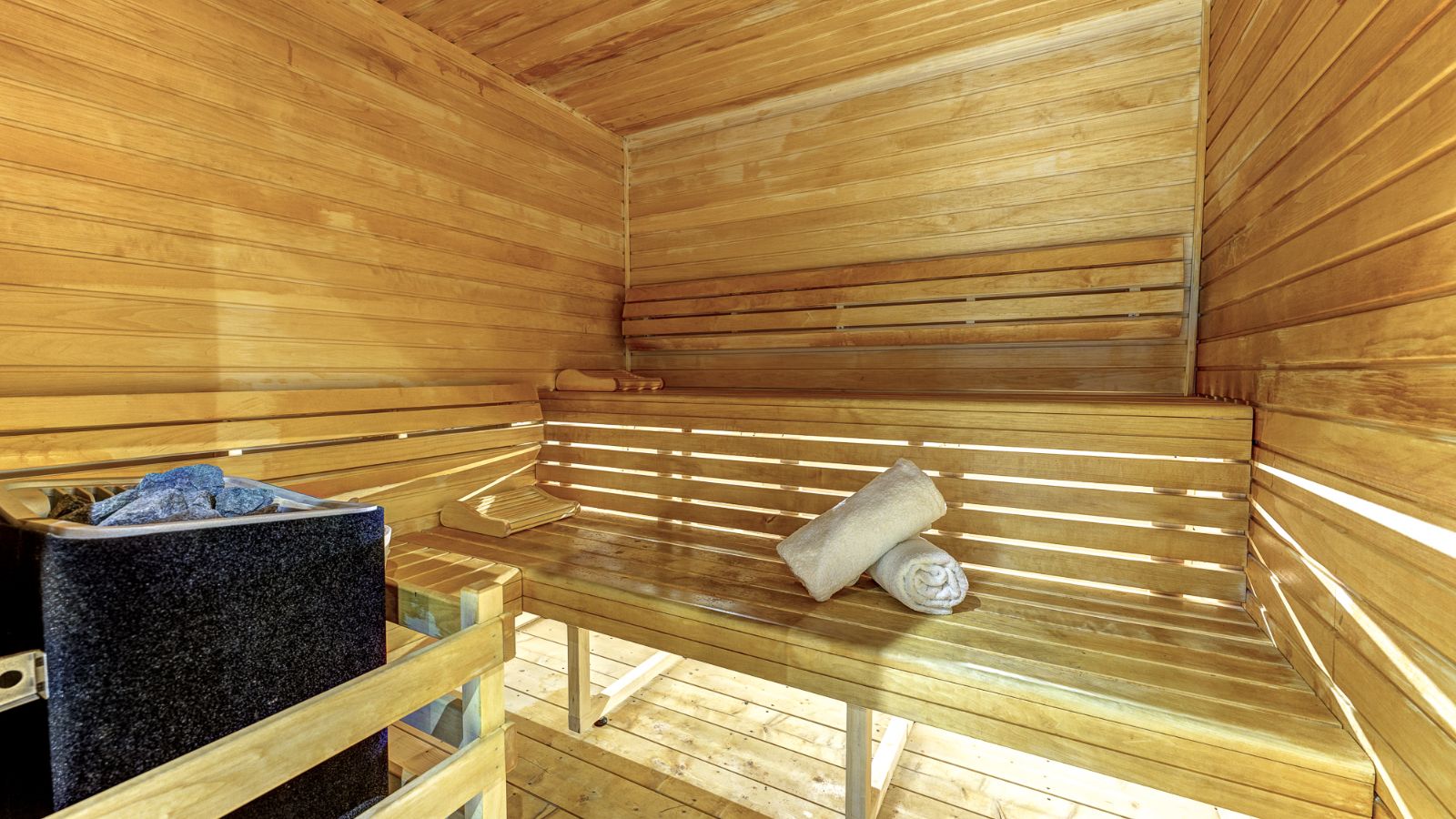 Luxury-ski-chalet-chamonix-Chalet des Droites-oxford-ski-Spa(2).jpg