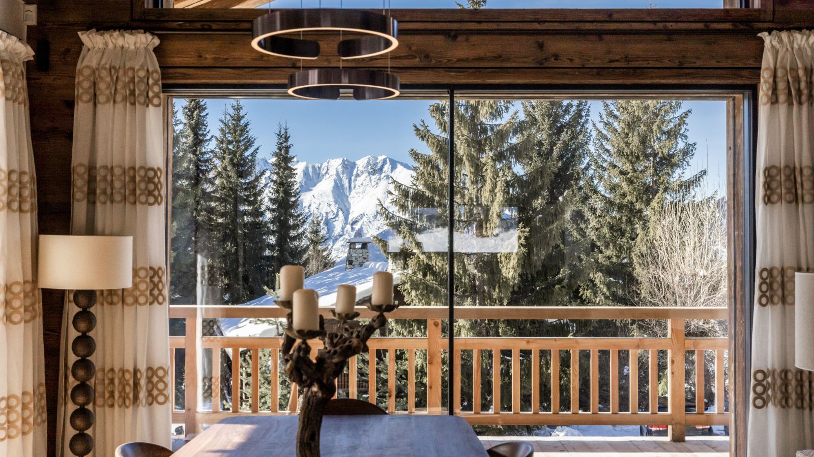 Luxury-Ski-Chalet-Verbier-Chalet-Munro-Oxford-Ski-Bedroom (4).jpg