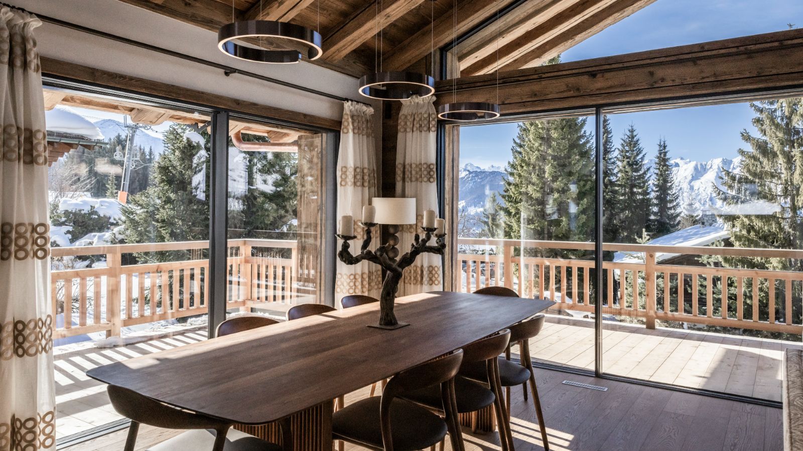 Luxury-Ski-Chalet-Verbier-Chalet-Munro-Oxford-Ski-Dining.jpg
