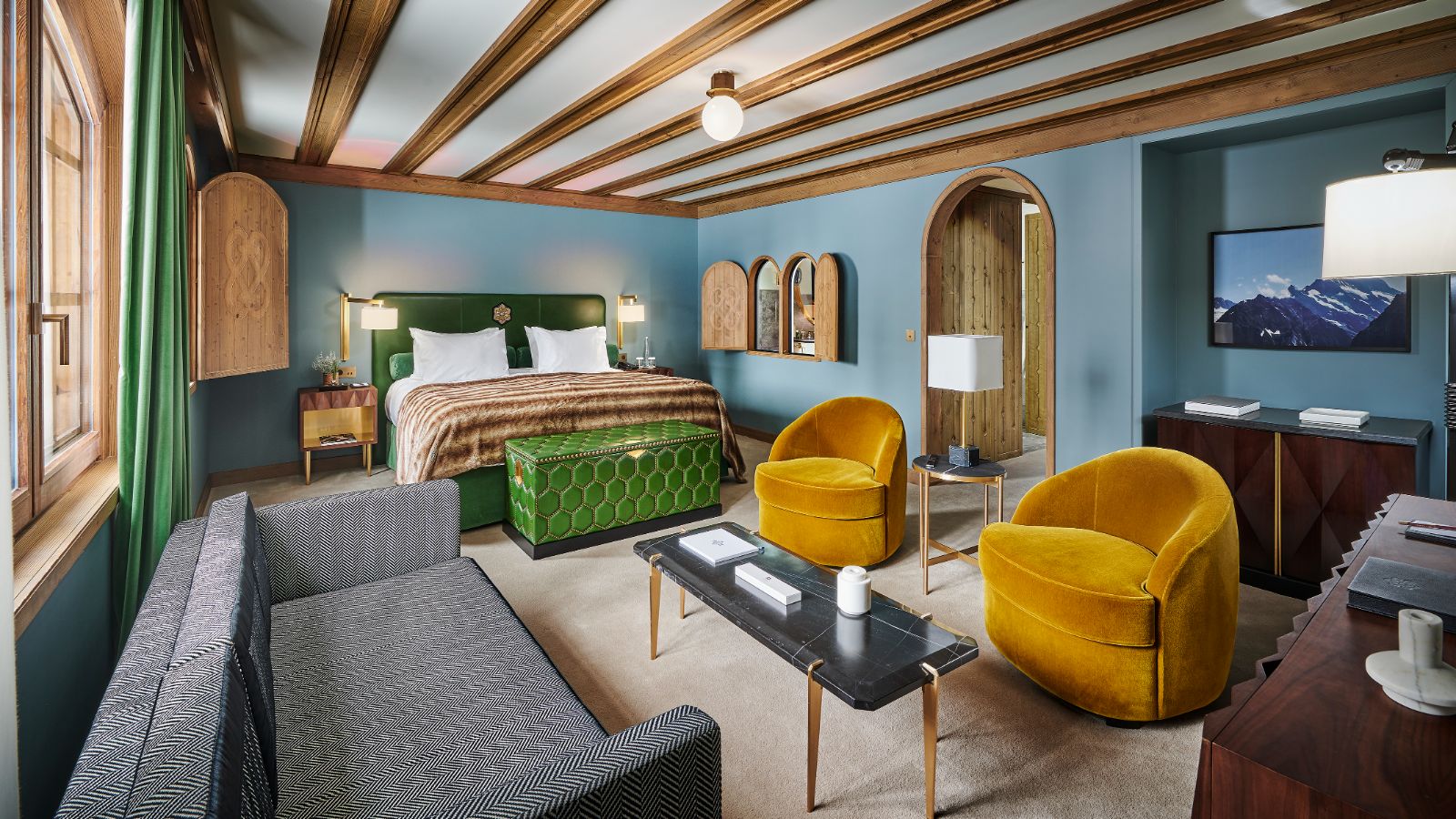 Luxury-ski-Hotel-Courchevel 1850-Alpensia-Oxford-Ski-Bedroom(1).jpg