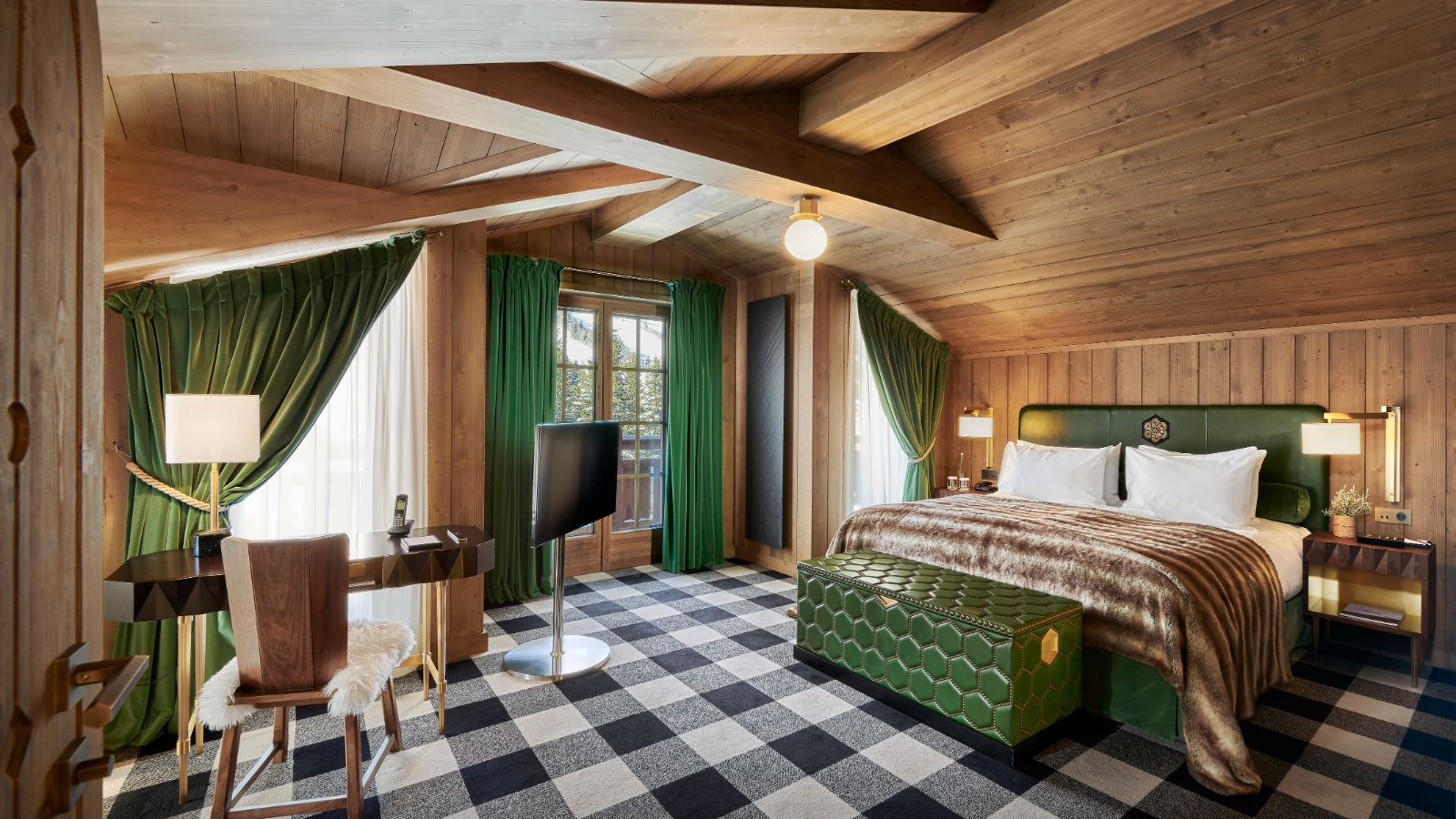 Luxury-ski-Hotel-Courchevel 1850-Amarante-Oxford-Ski-Bedroom(3).jpg