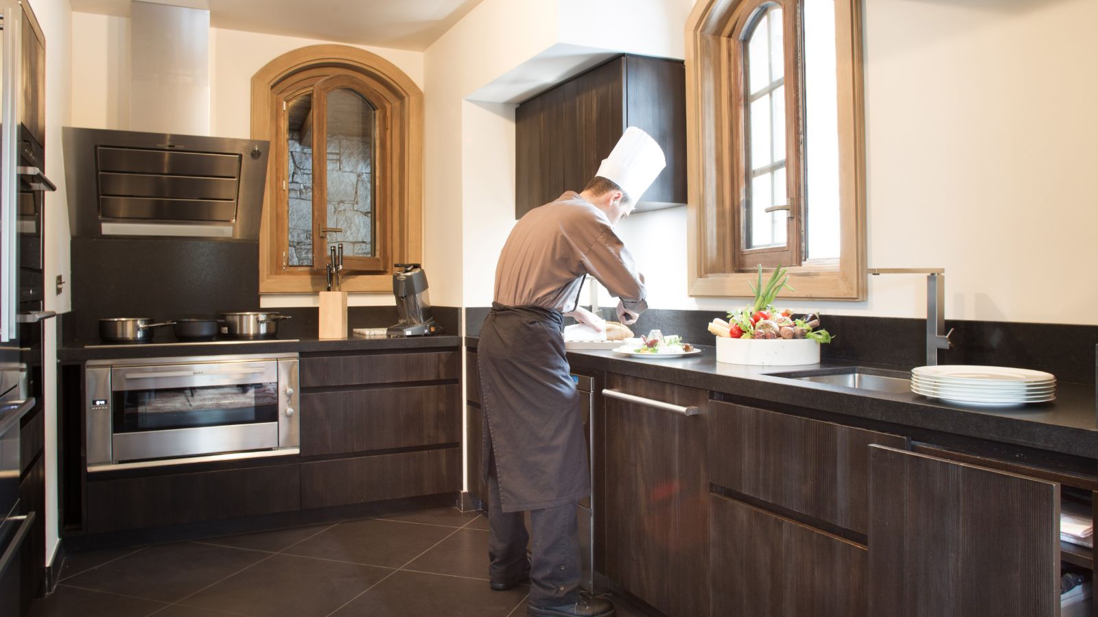 Luxury-ski-Hotel-Courchevel 1850-Amarante-Oxford-Ski-Kitchen.jpg