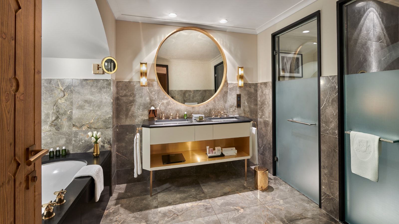 Luxury-ski-Hotel-Courchevel 1850-Amarante-Oxford-Ski-Bathroom(2).jpg