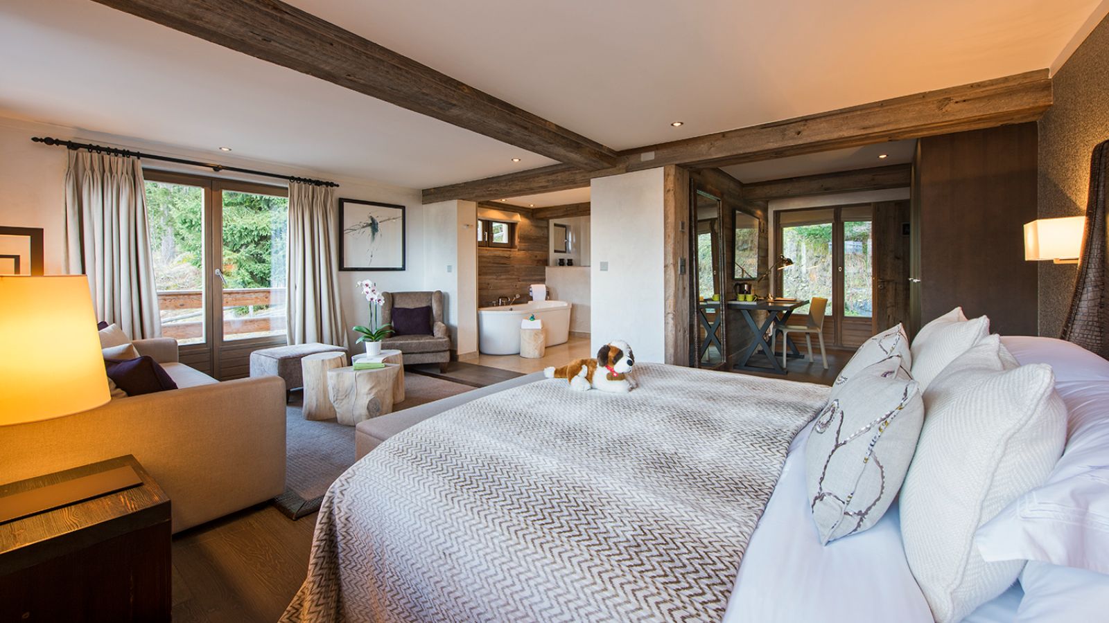 Luxury-Ski-Chalet-The-Lodge-Verbier-Oxford-Ski-Bedroom2.jpg