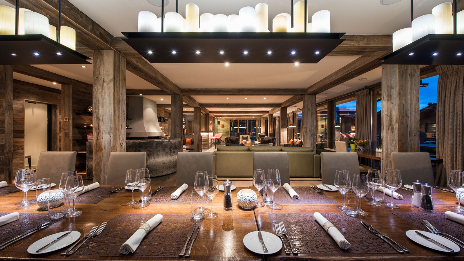 Luxury-Ski-Chalet-The-Lodge-Verbier-Oxford-Ski-Dining2.jpg