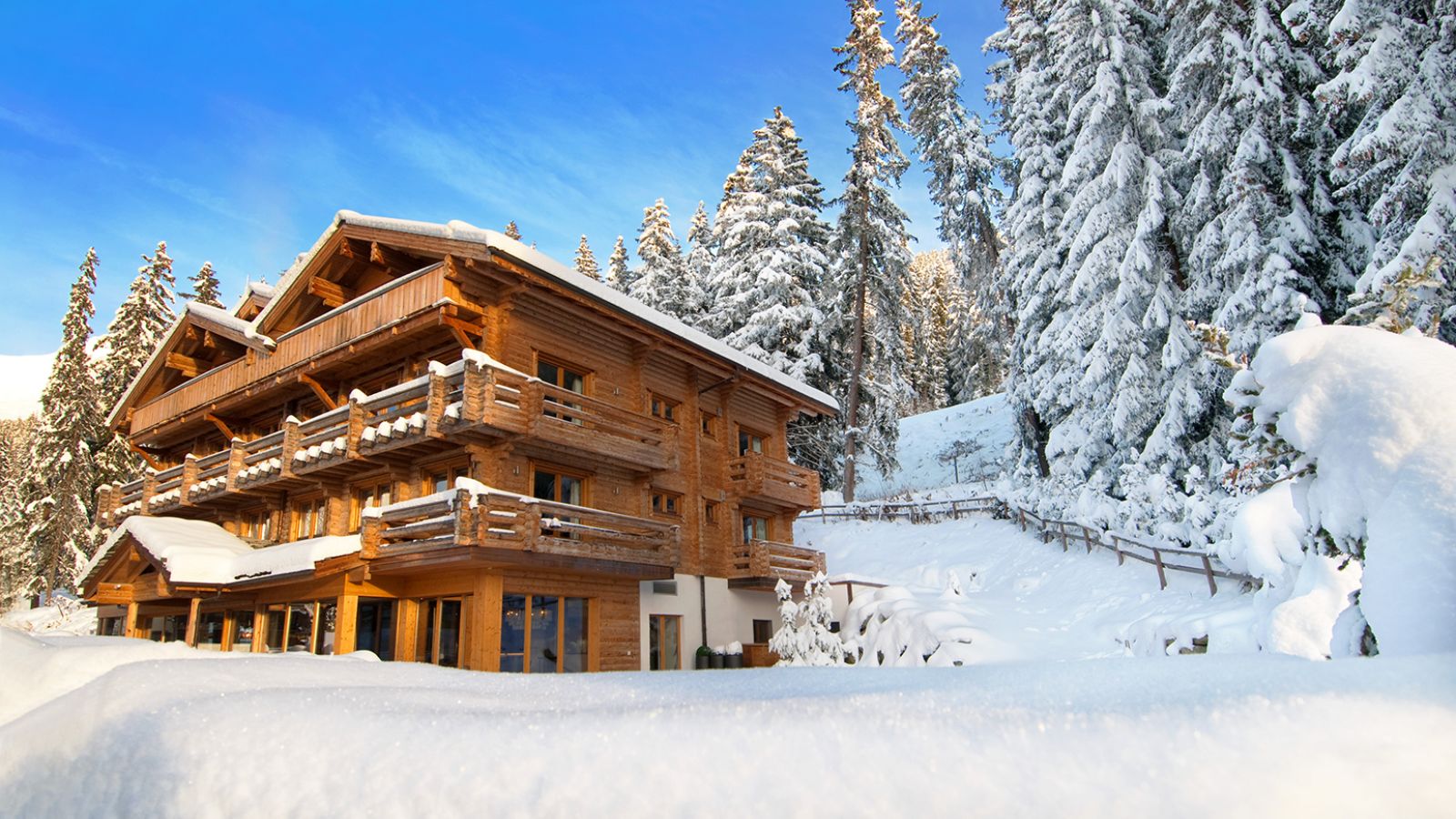 Luxury-Ski-Chalet-The-Lodge-Verbier-Oxford-Ski-Exterior (7).jpg