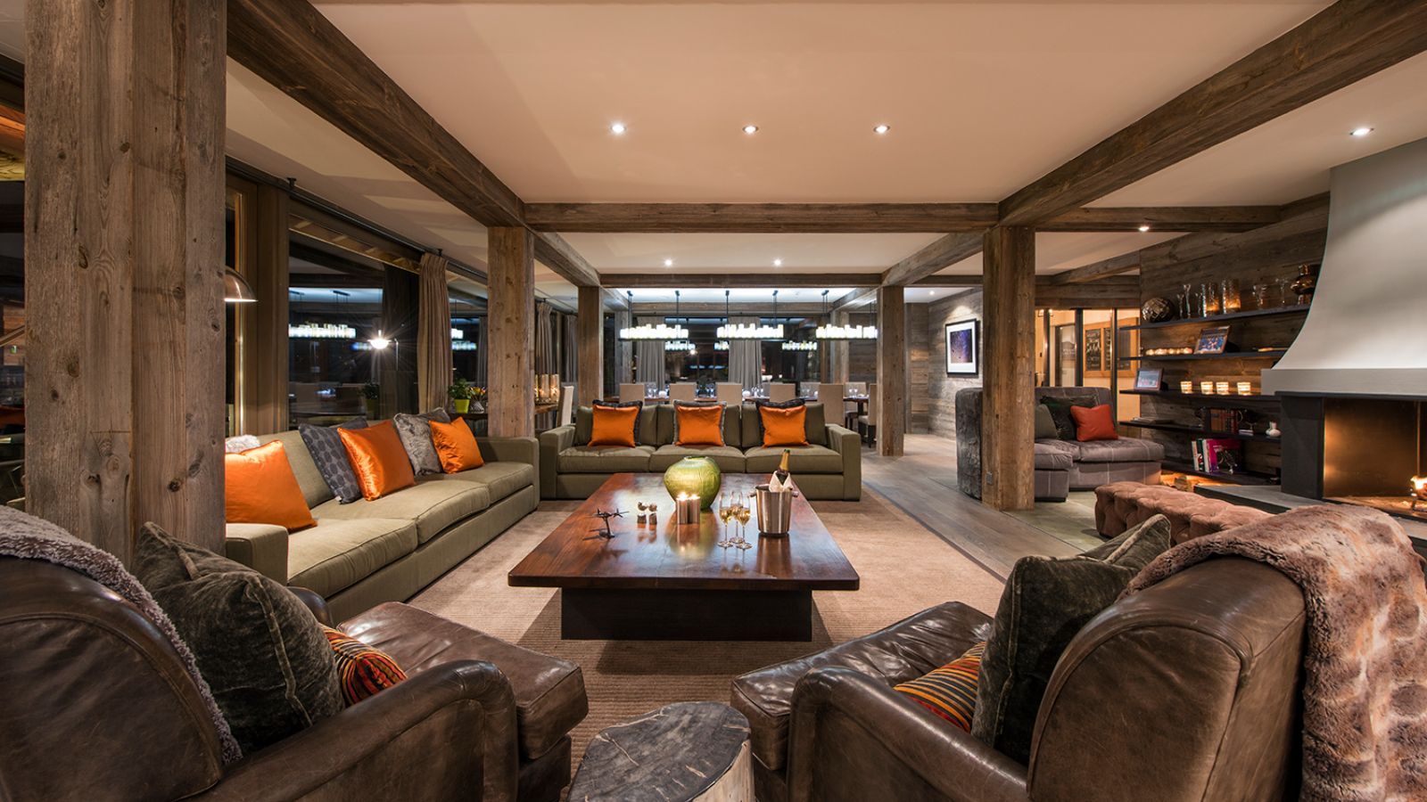 Luxury-Ski-Chalet-The-Lodge-Verbier-Oxford-Ski-Lounge.jpg