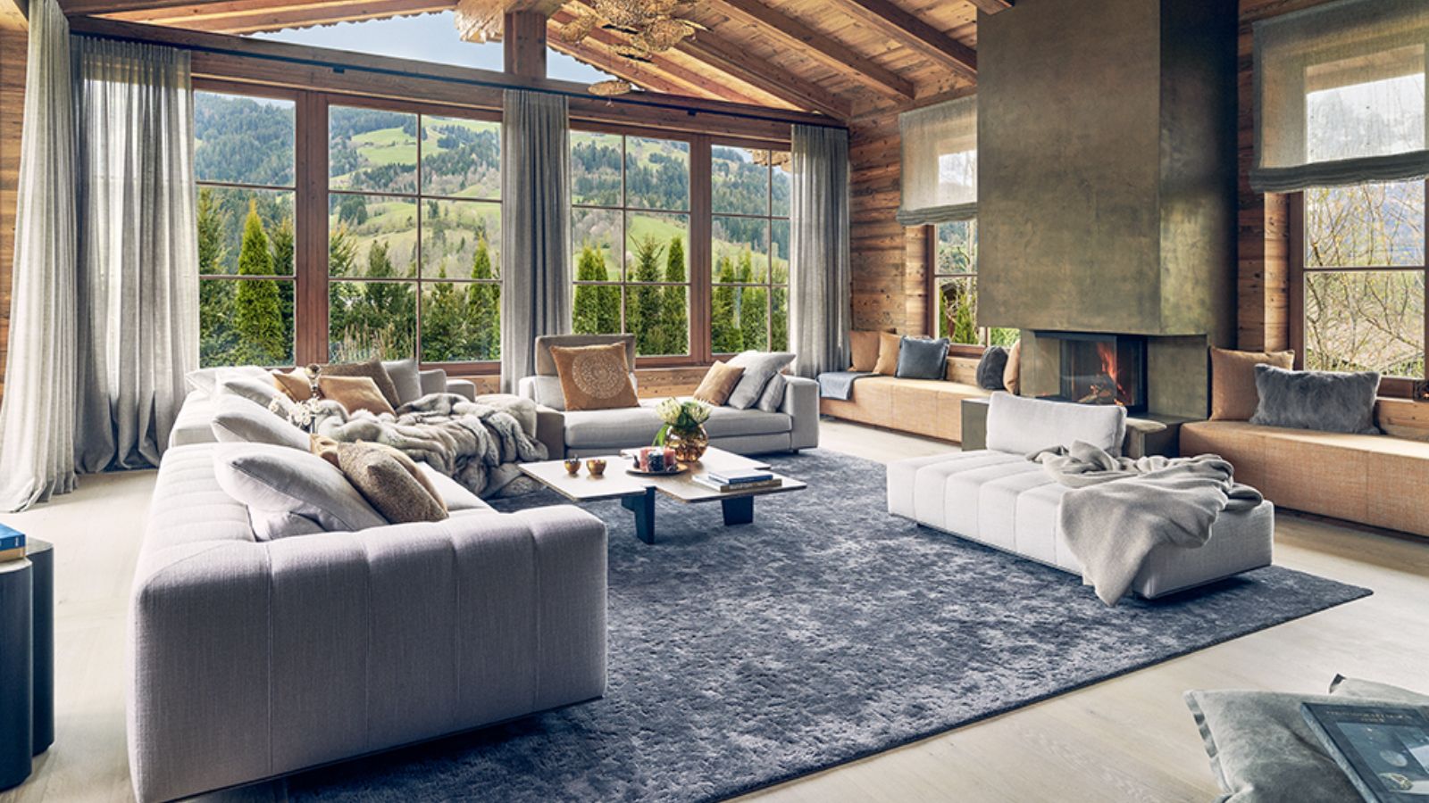 Luxury-ski-chalet-Kitzbuhel-Chalet Creek-Oxford-Ski-Lounge (day).jpg